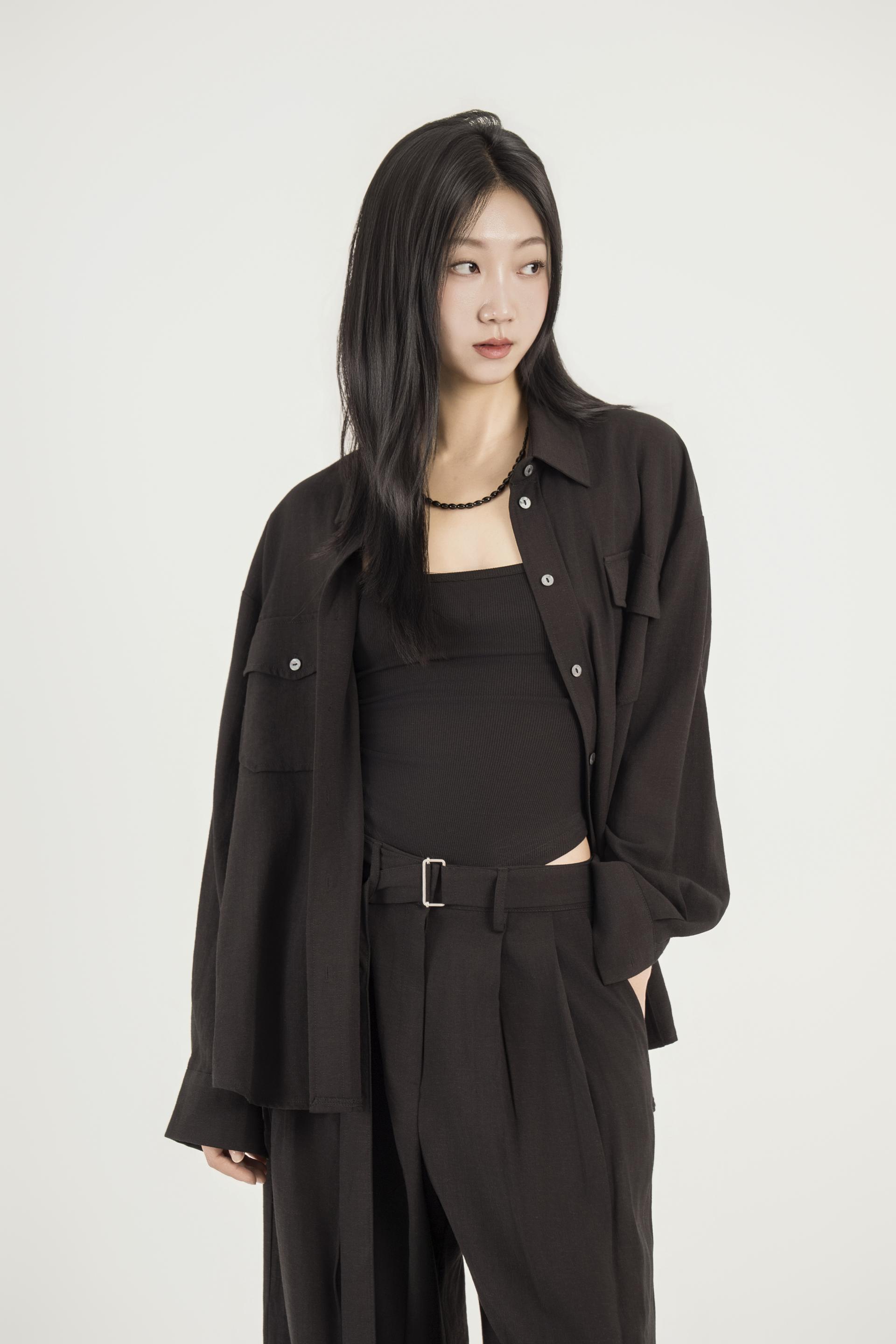 플리츠 텍스처 스트랩 탑 복제