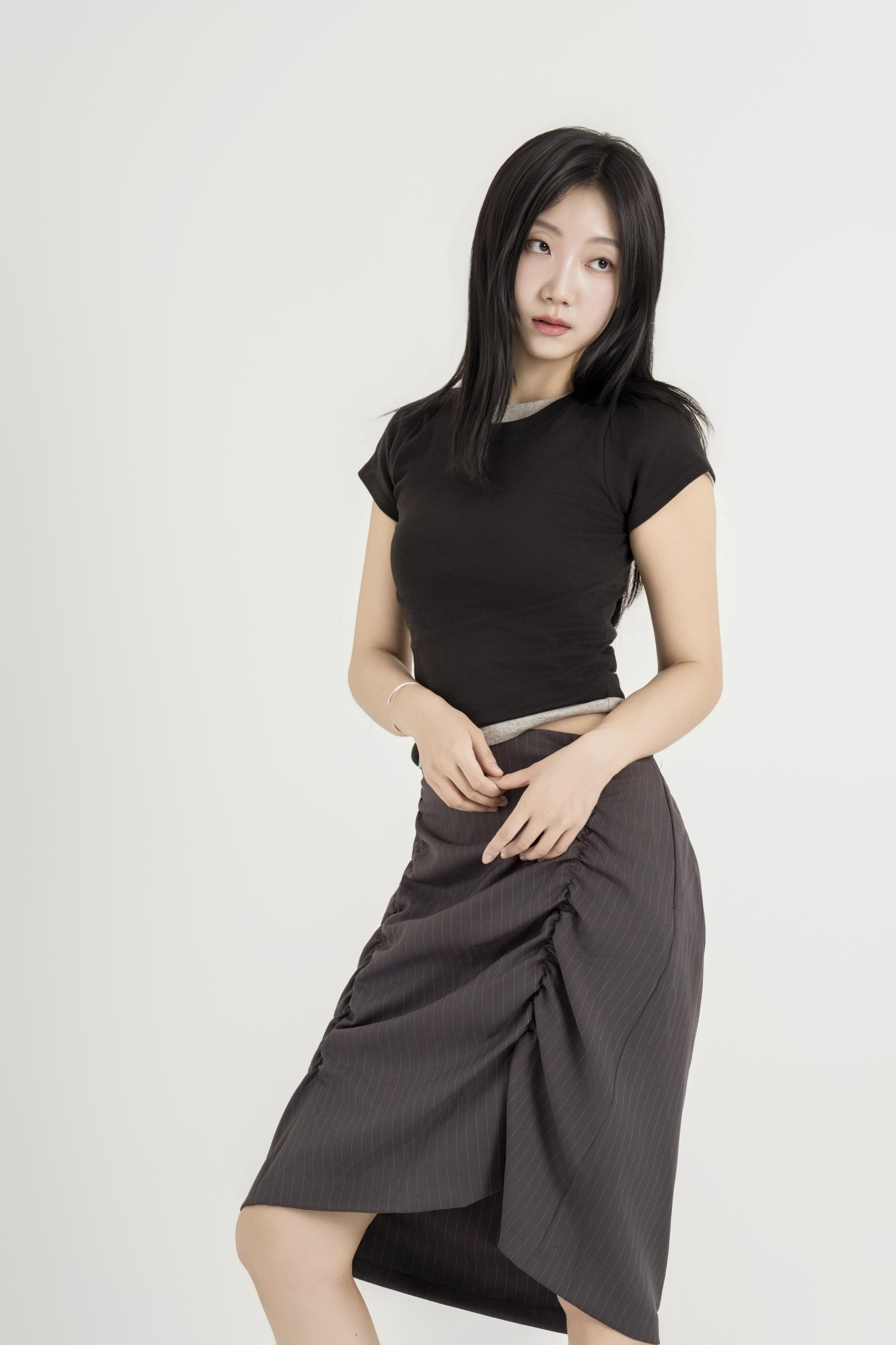 셔링 랩 스트라이프 스커트