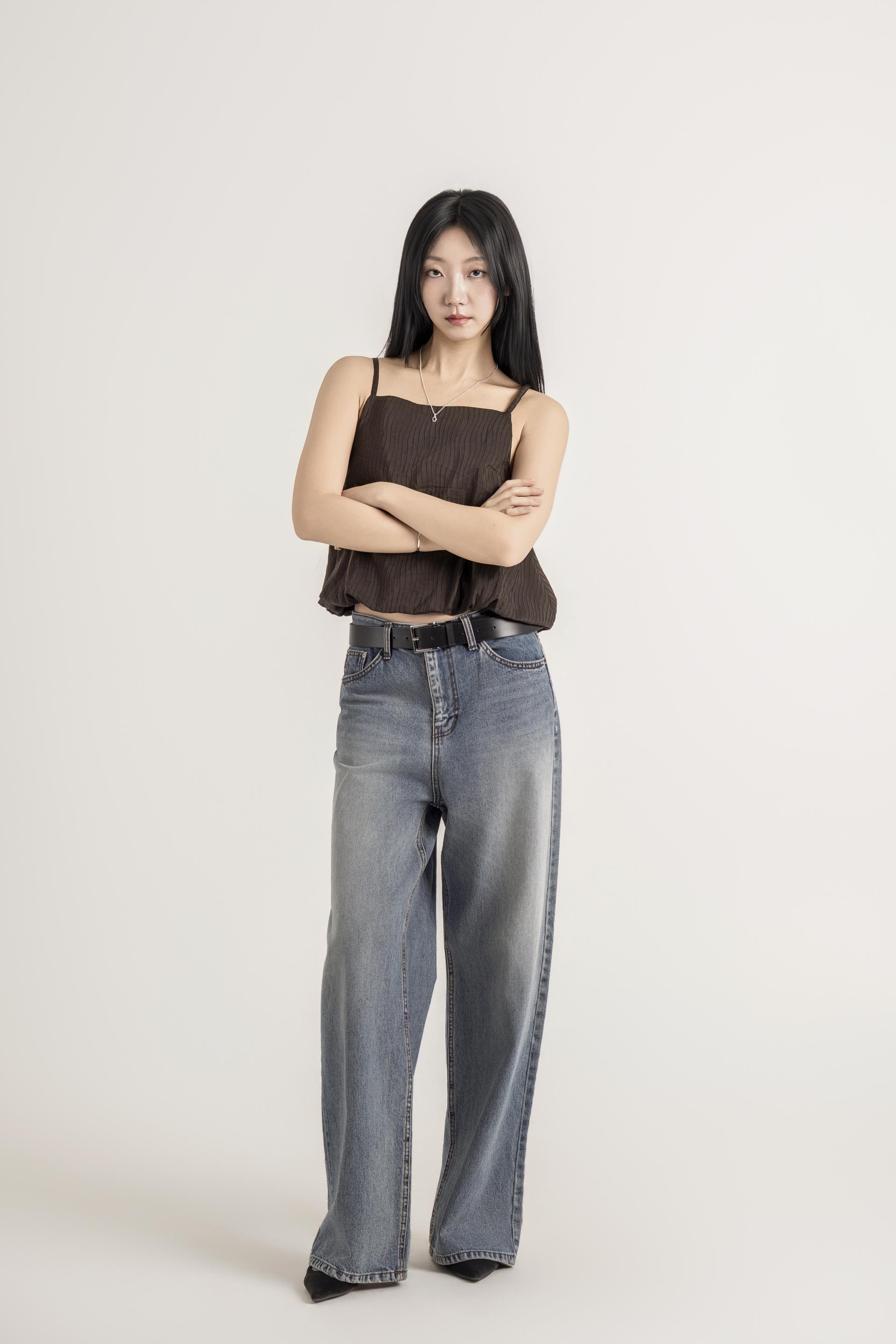 플리츠 텍스처 스트랩 탑