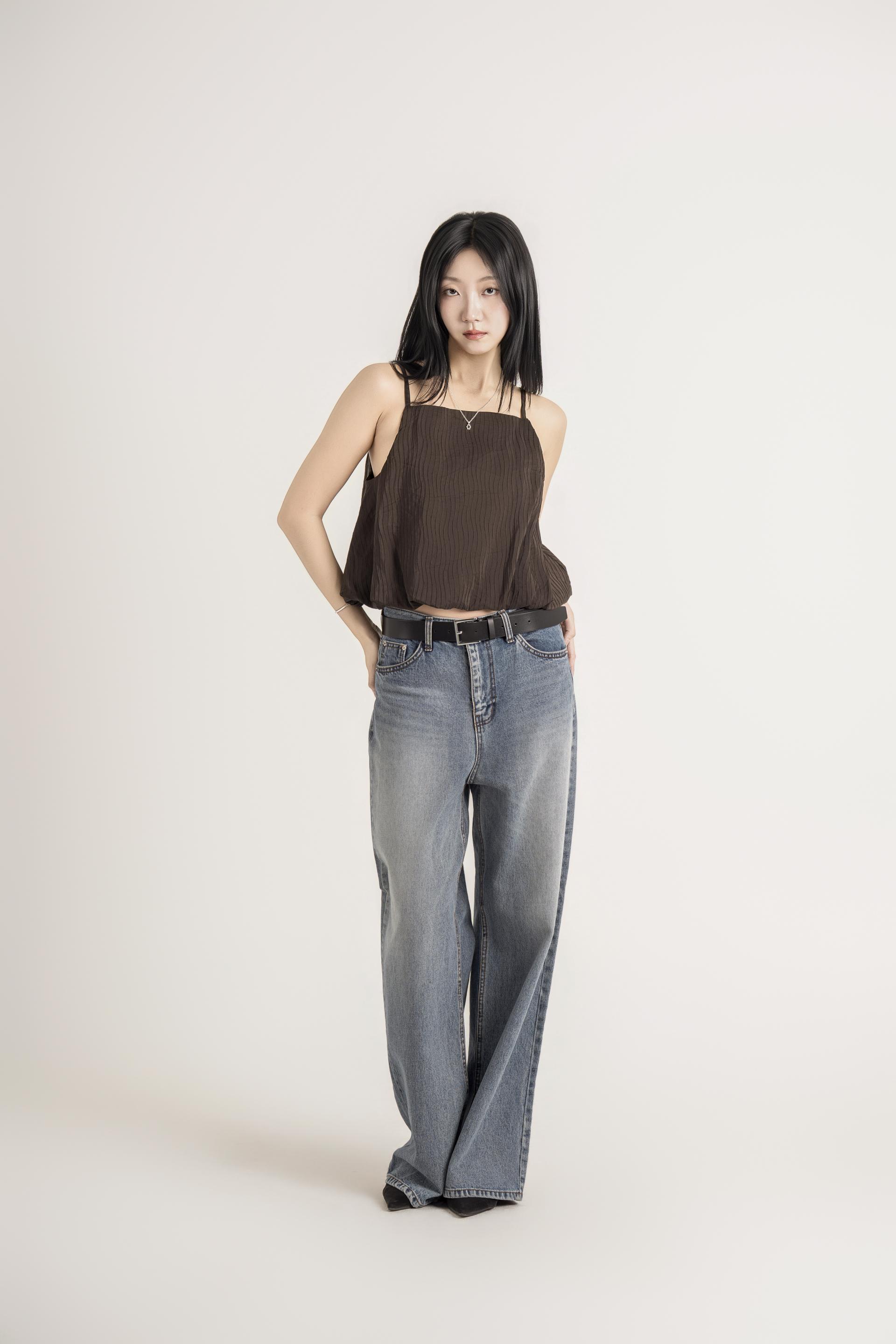 플리츠 텍스처 스트랩 탑