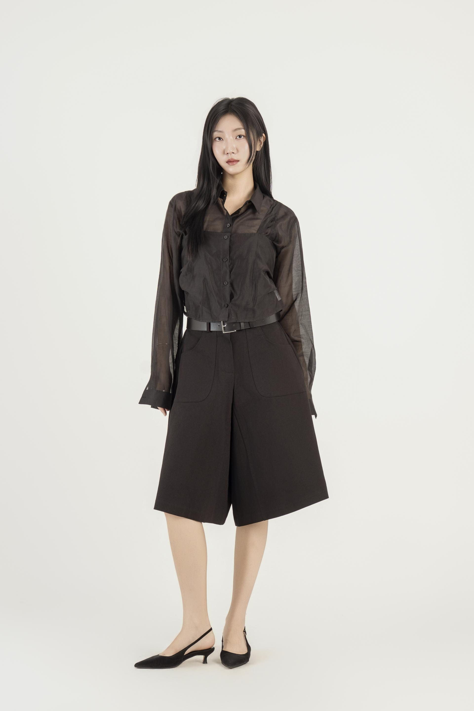 포켓 디테일 하프 와이드 팬츠