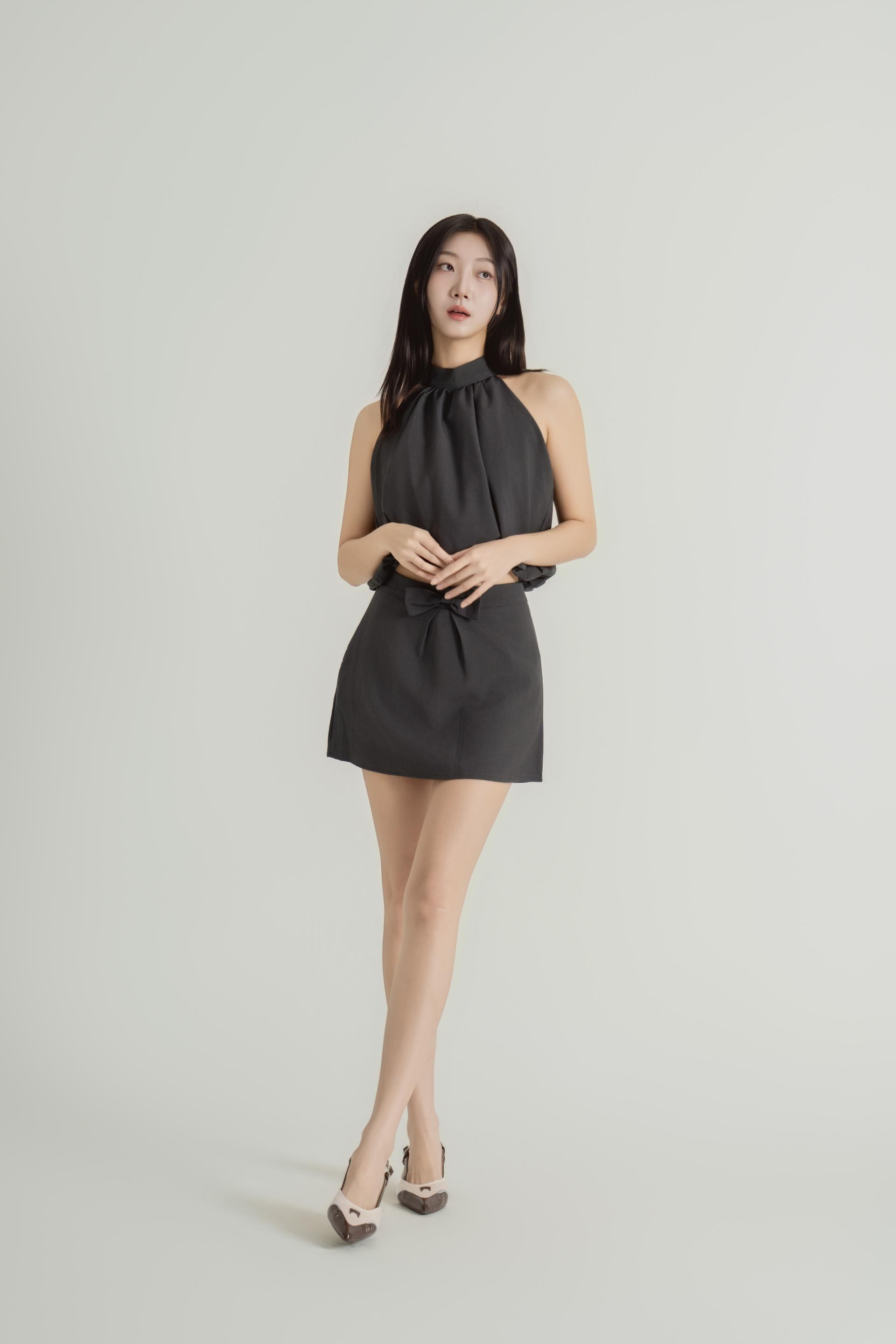 홀터넥 드레이프 투피스셋업
