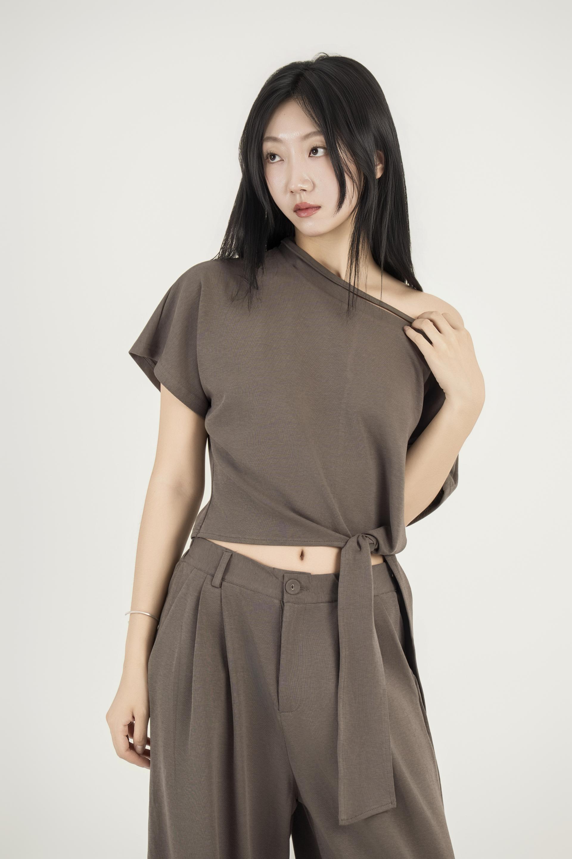 비대칭 오프숄더 와이드 팬츠 셋업