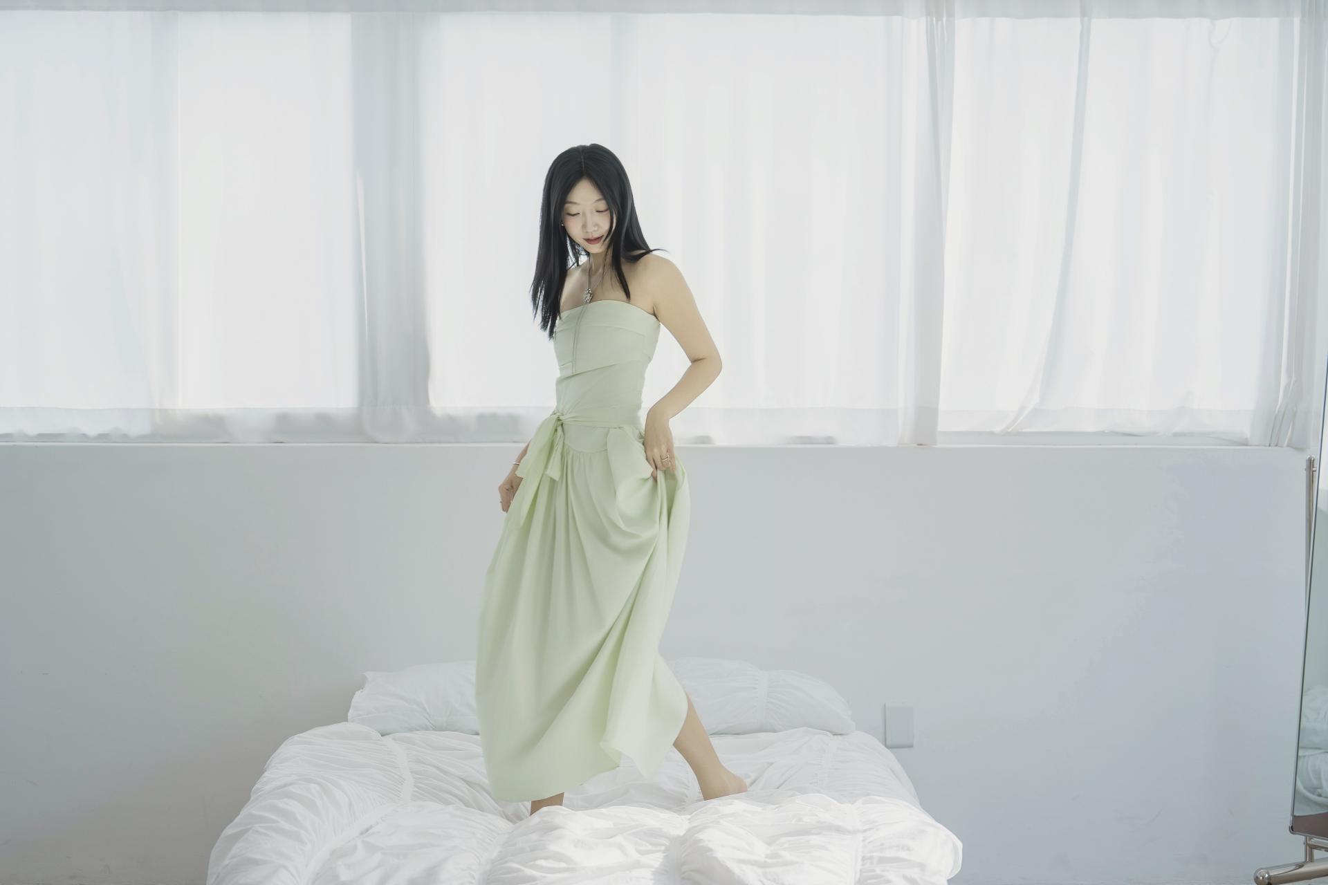 리본 웨이스트 벌룬 원피스
