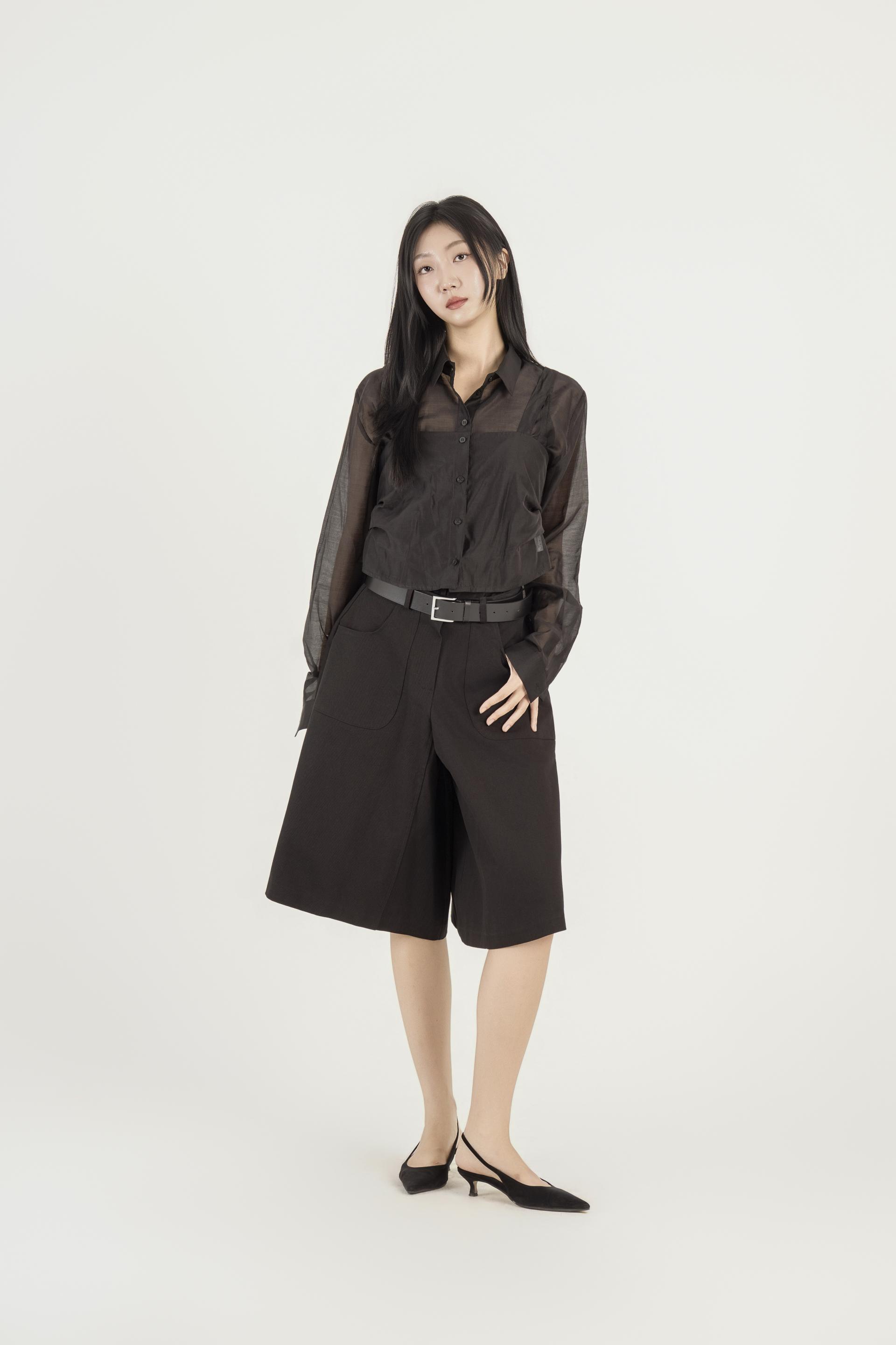 포켓 디테일 하프 와이드 팬츠