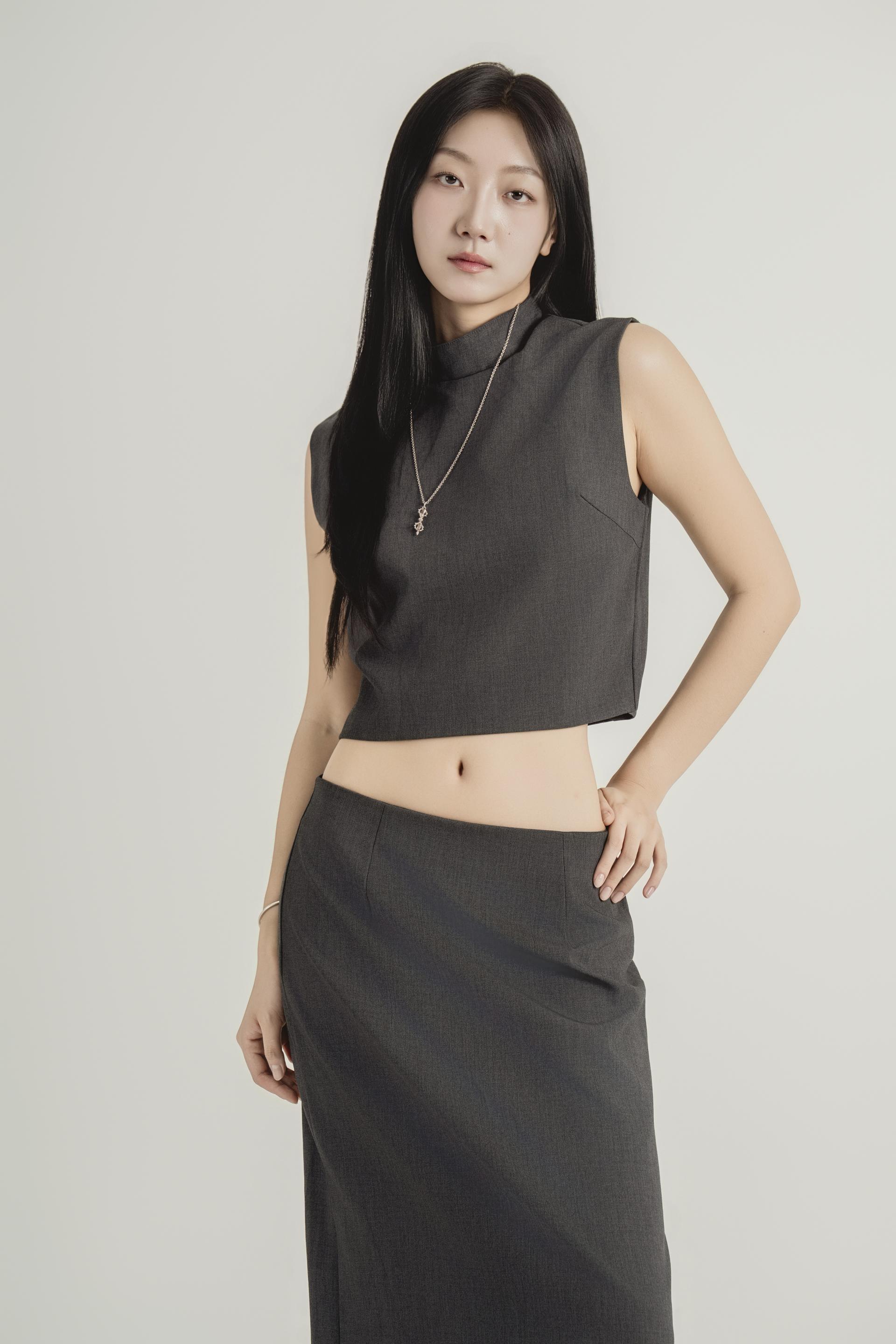 하이넥 크롭 롱 스커트 셋업