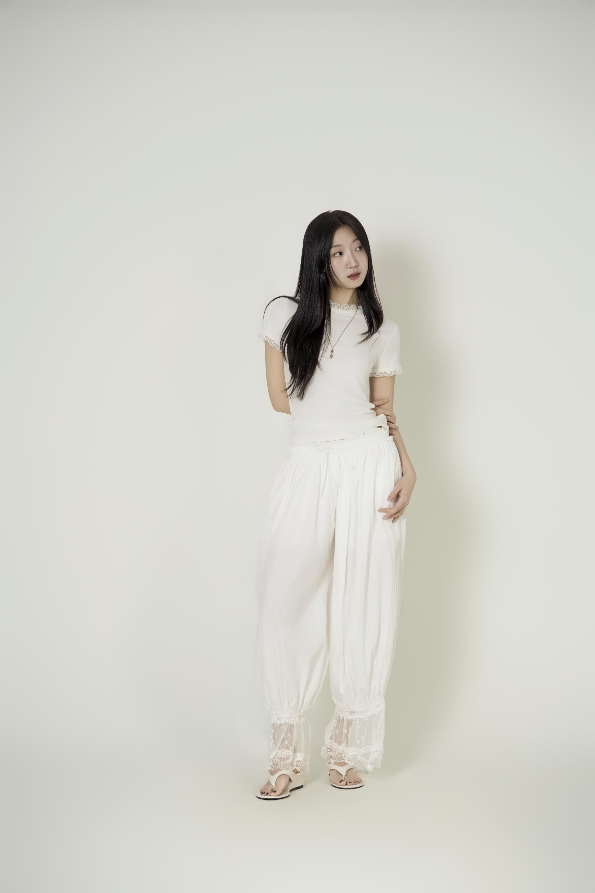 레이스 트림 슬림 티셔츠, 밴딩 조거 팬츠 세트