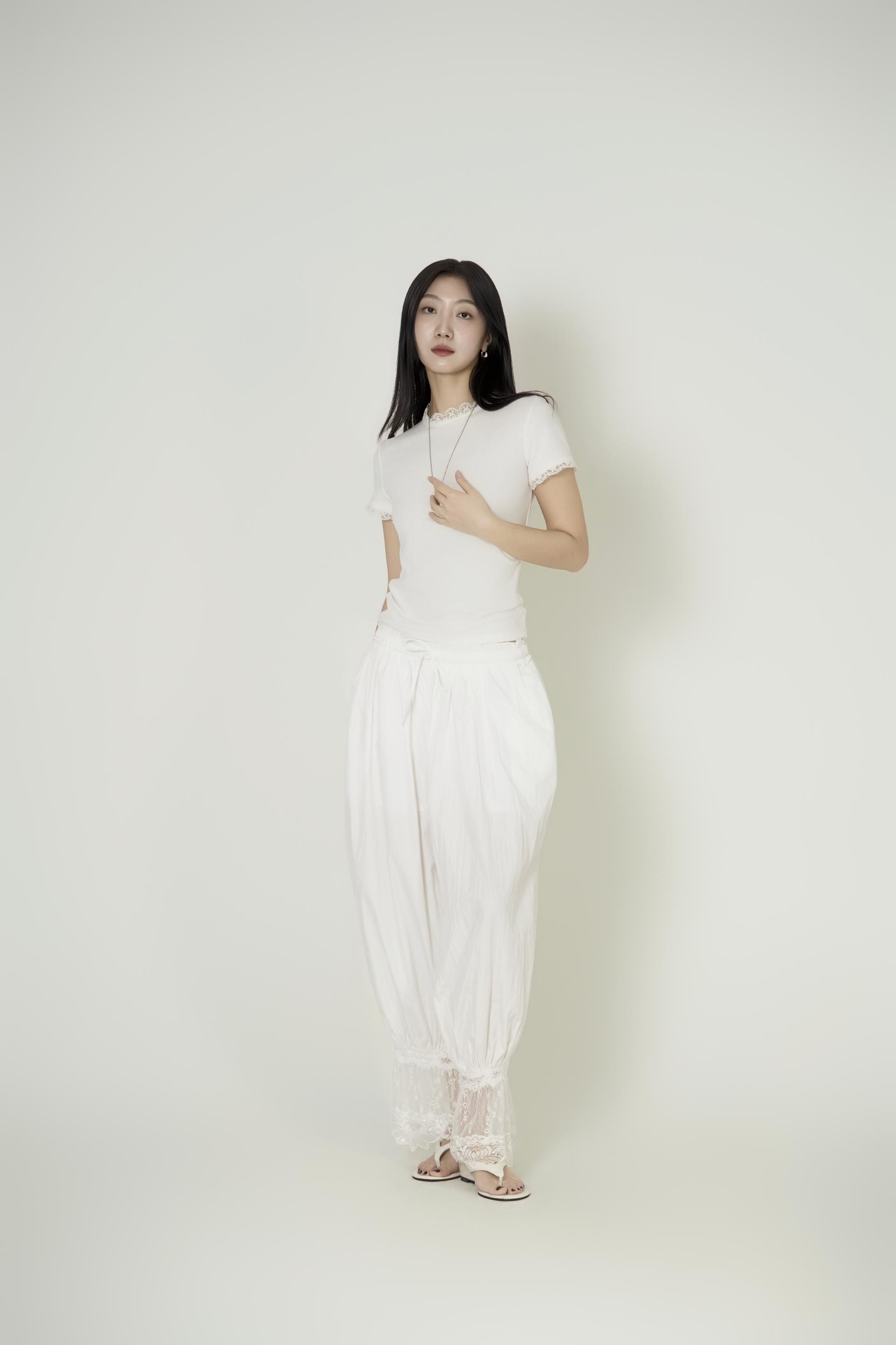 레이스 트림 슬림 티셔츠, 밴딩 조거 팬츠 세트