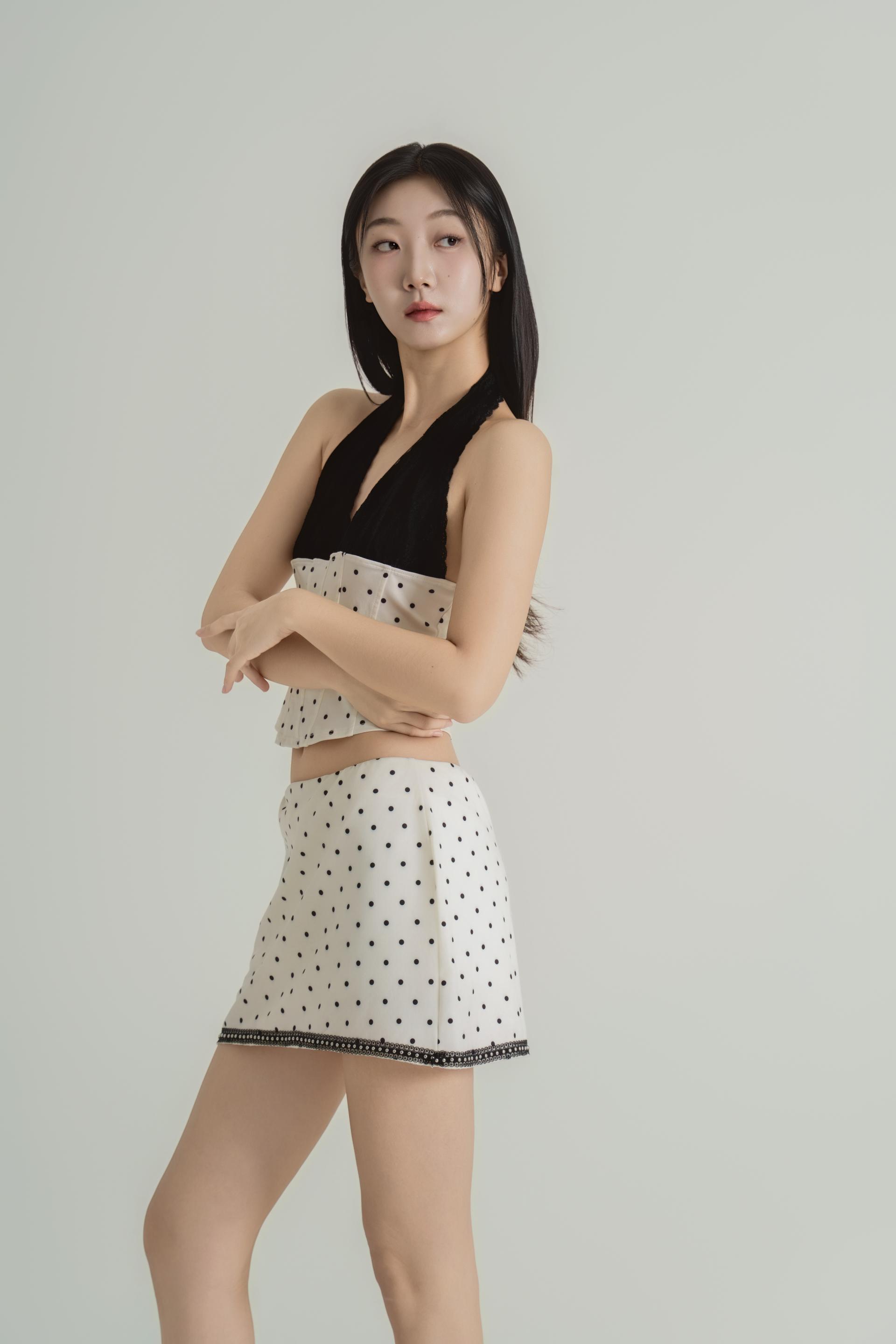 비대칭숄더 페플럼 셋업 복제