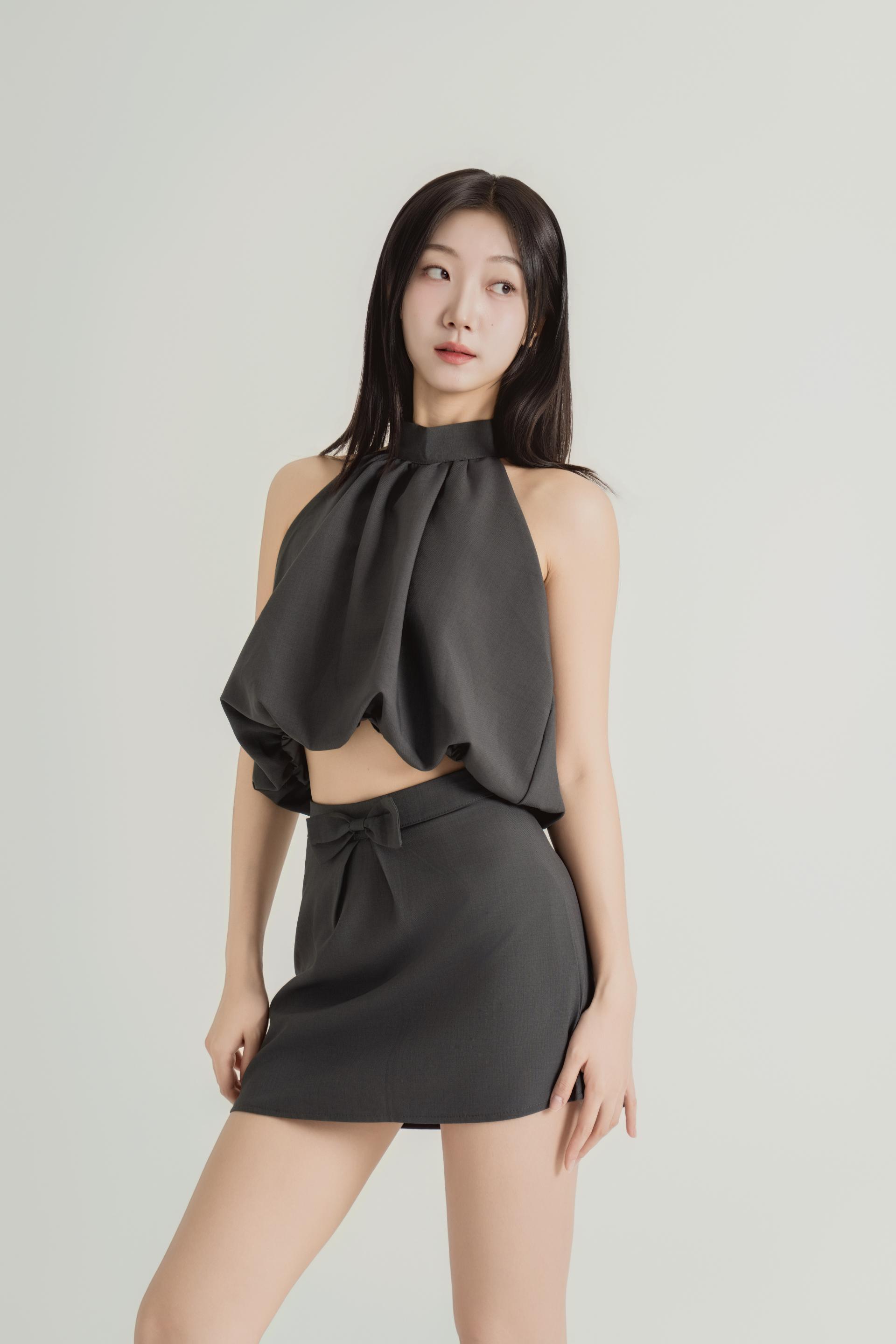 홀터넥 드레이프 투피스셋업