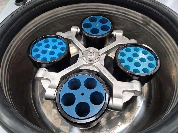 Hanil Combi 514R Centrifuge 한일 냉장 원심분리기 : 엠아이티솔루션