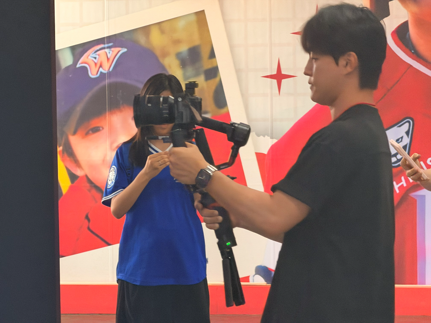 f9279578f9b2f.png