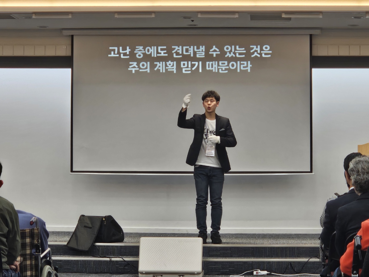 b35092632bcd2.jpg