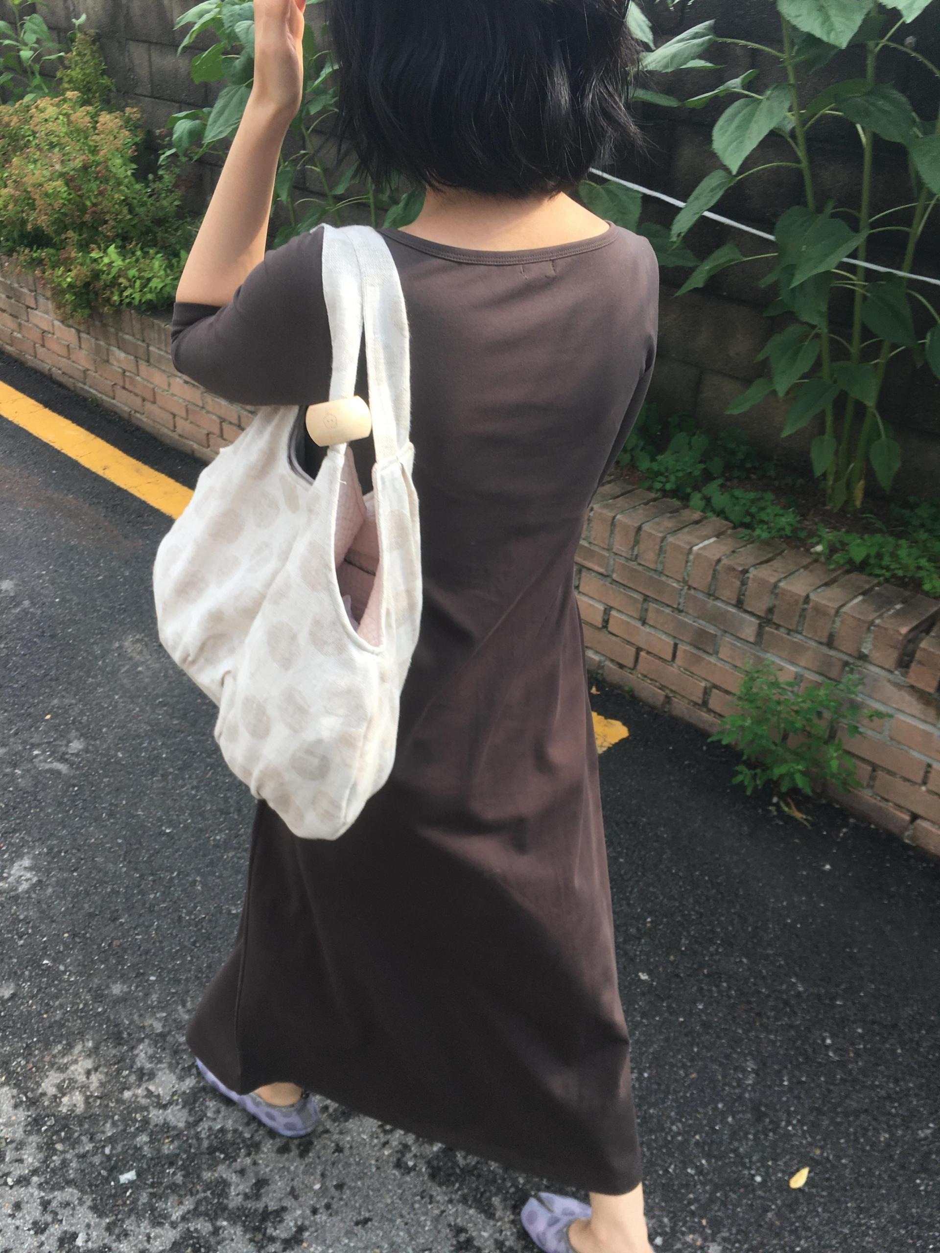 green apple linen puff bag