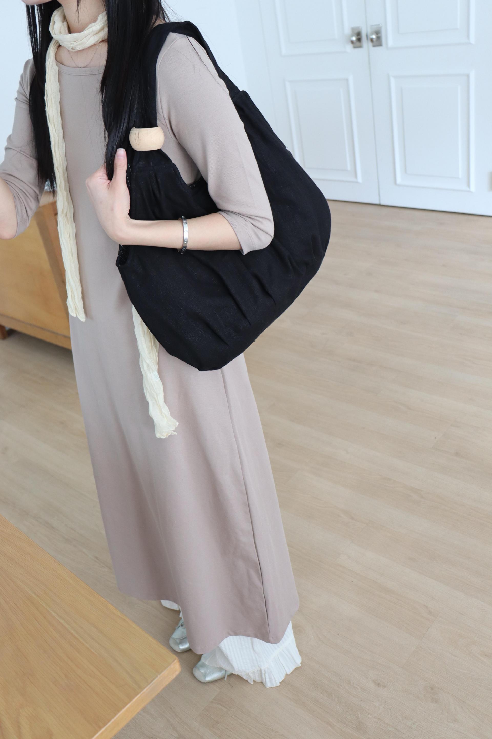 green apple linen puff bag