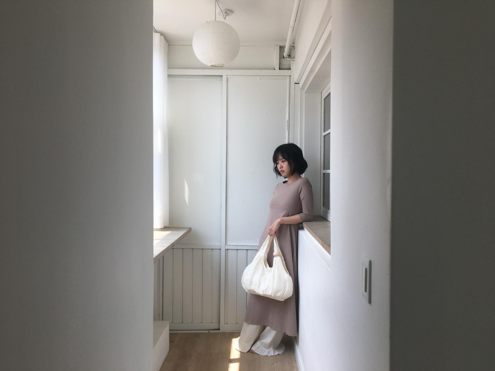 plum linen puff bag
