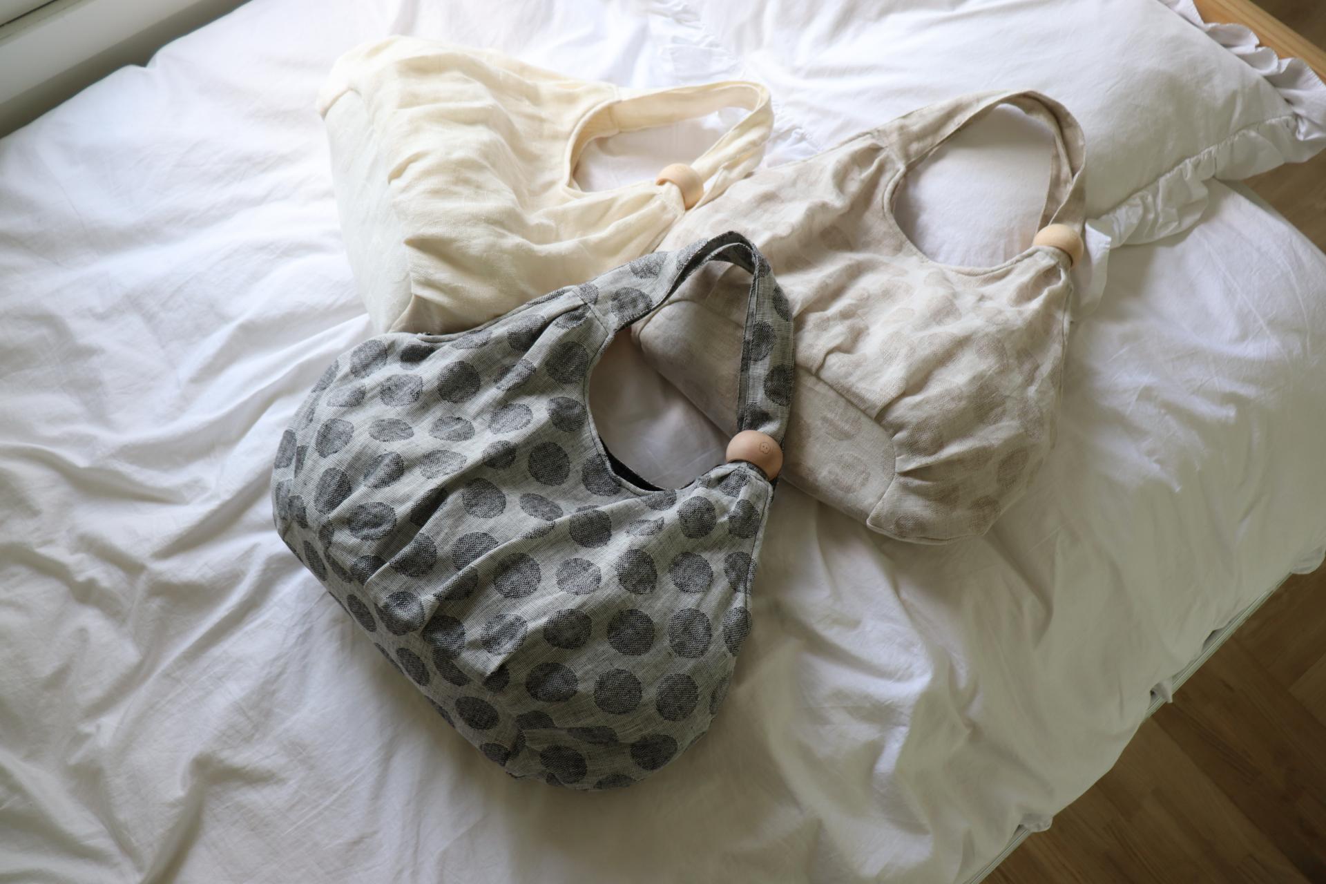 plum linen puff bag