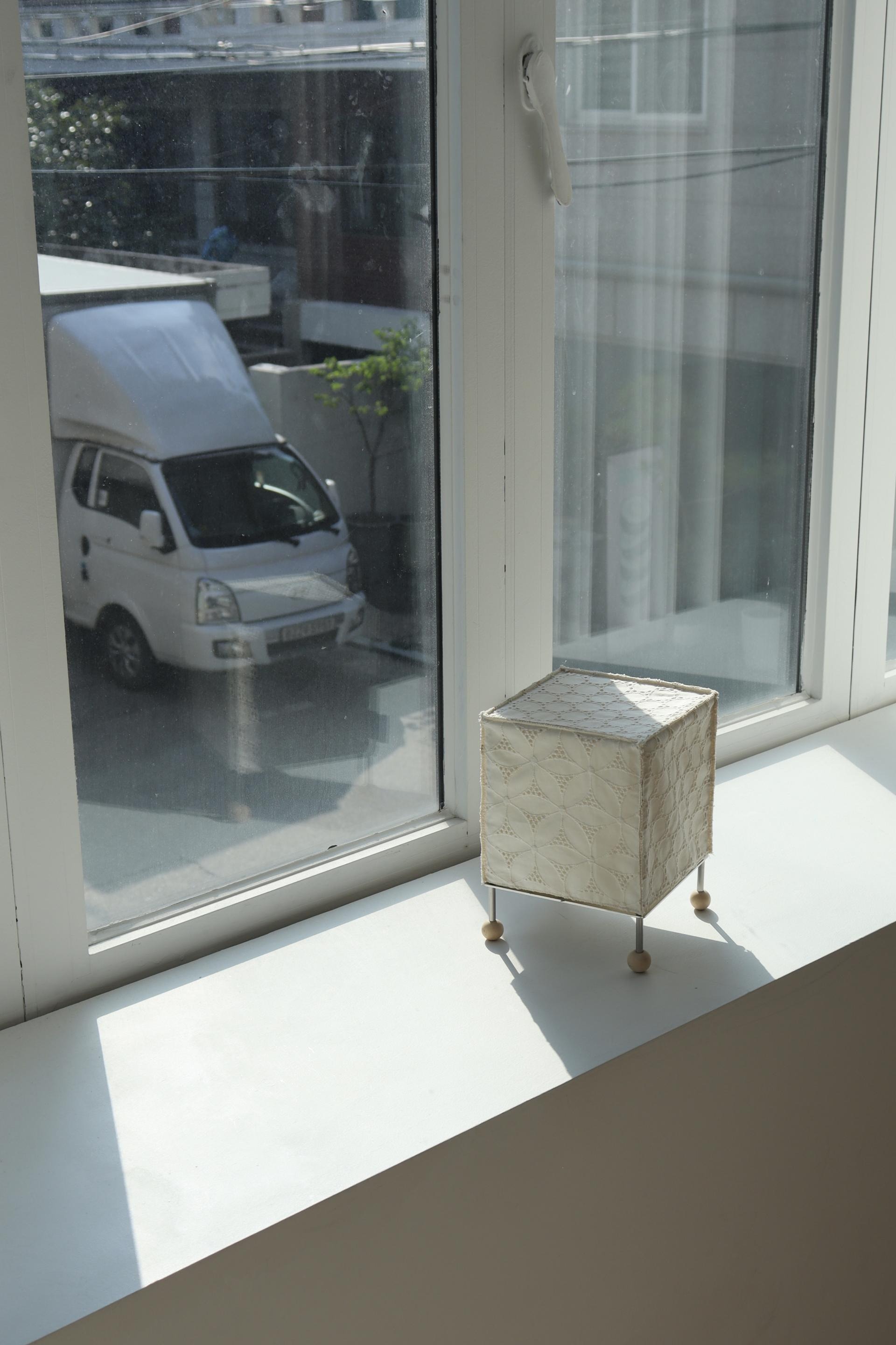 ivory dot linen cube lamp