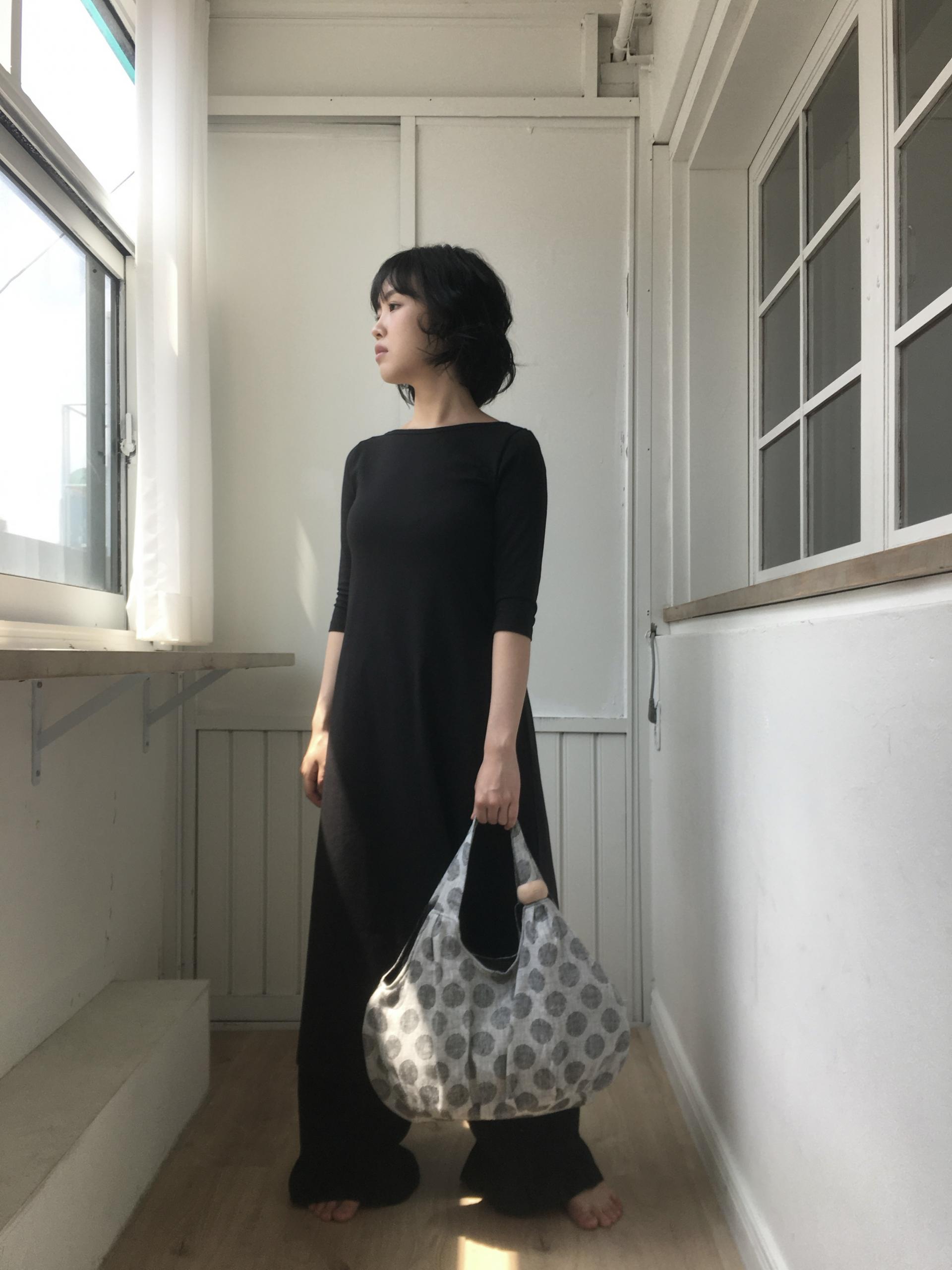 plum linen puff bag
