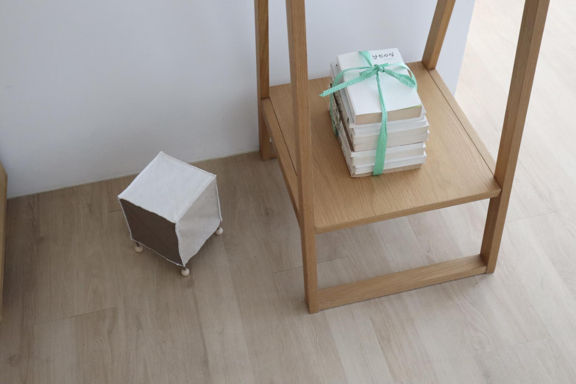 ivory dot linen cube lamp