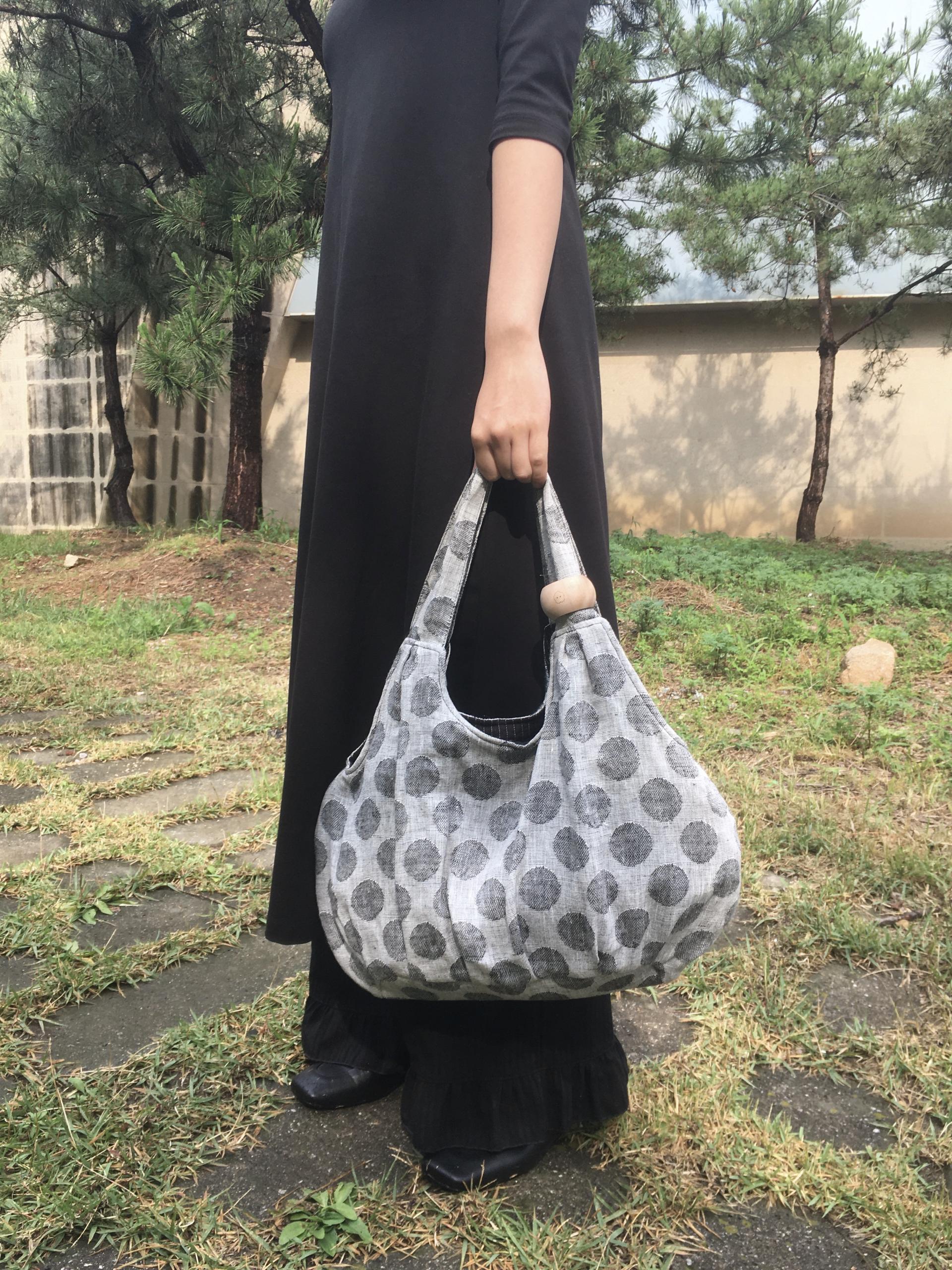 green apple linen puff bag