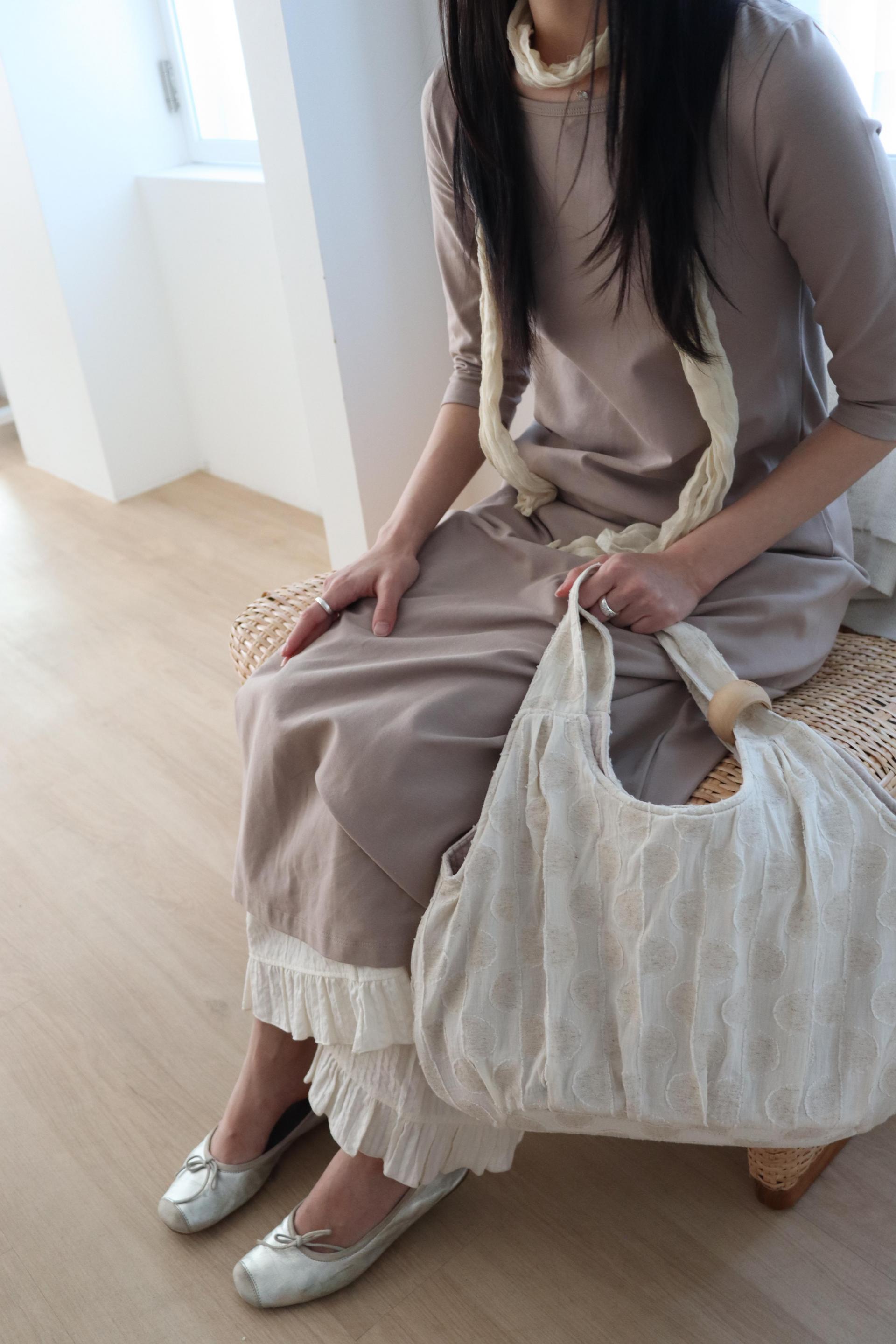 green apple linen puff bag