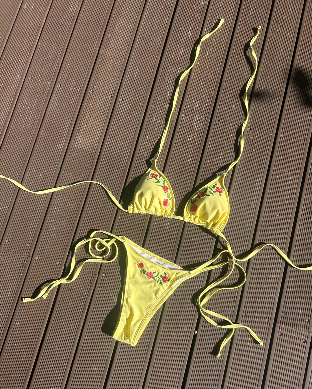 레몬 로즈 자수 비키니