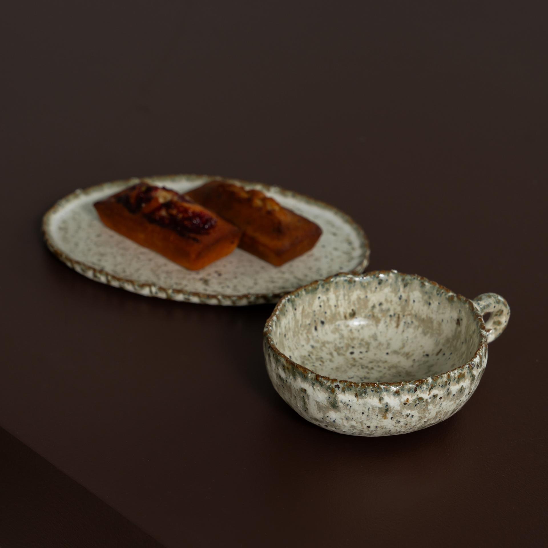 LATERRE OVAL DESSERT PLATE