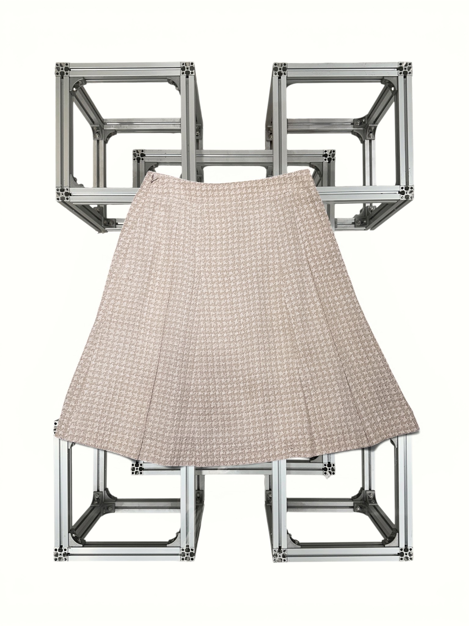 BURBERRY 00’s Hound’s Tooth check 100% silk skirt