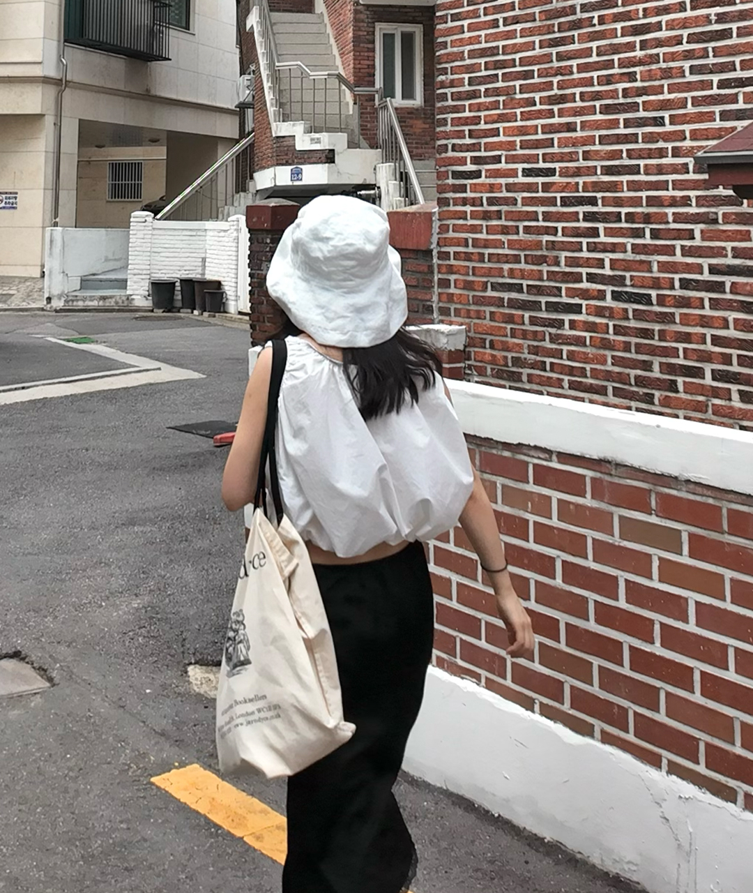 화이트 퍼피탑