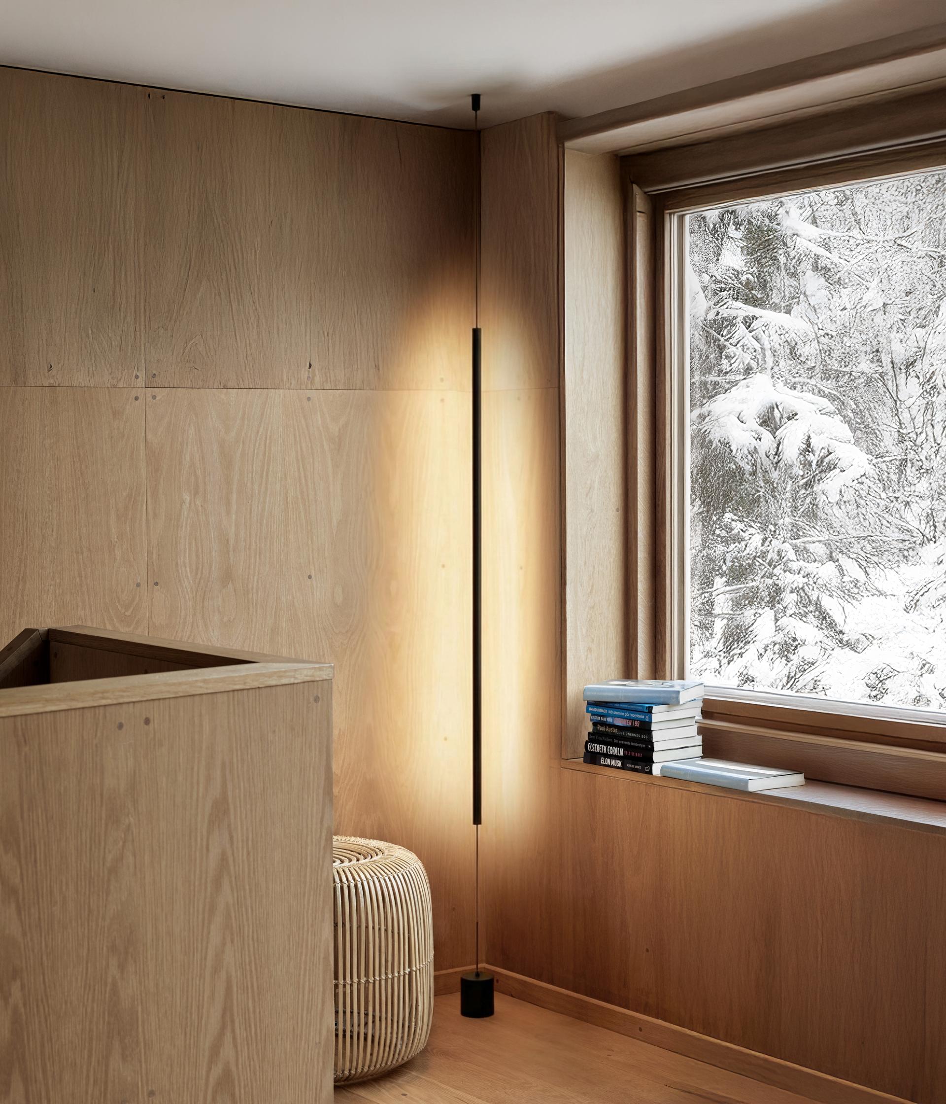 V18 LINE Floor lamp 장스탠드 (2Color)