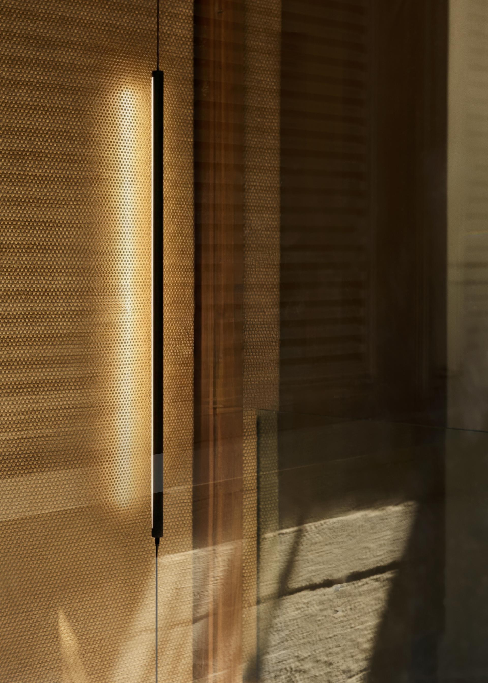 V18 LINE Floor lamp 장스탠드 (2Color)