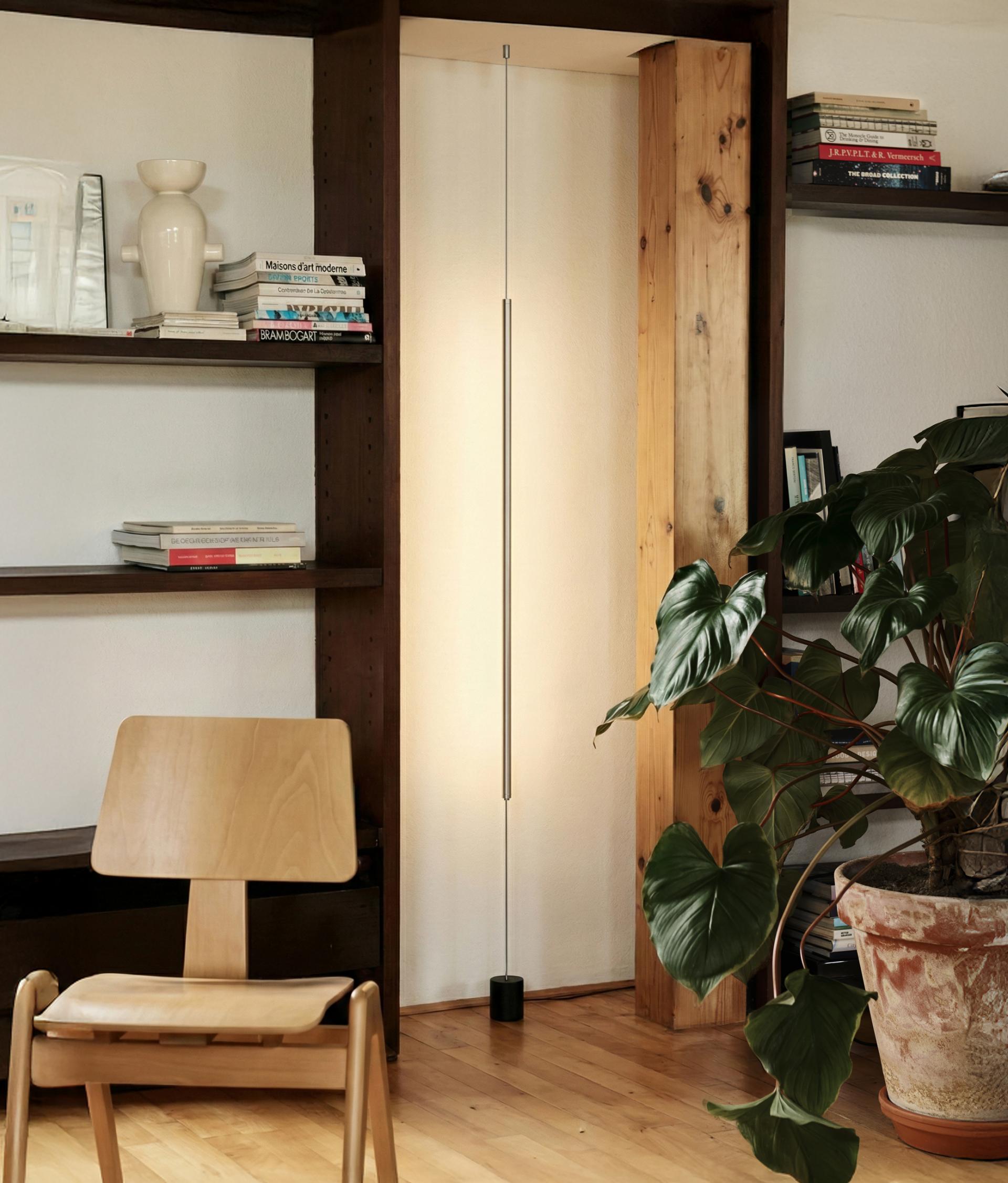V18 LINE Floor lamp 장스탠드 (2Color)