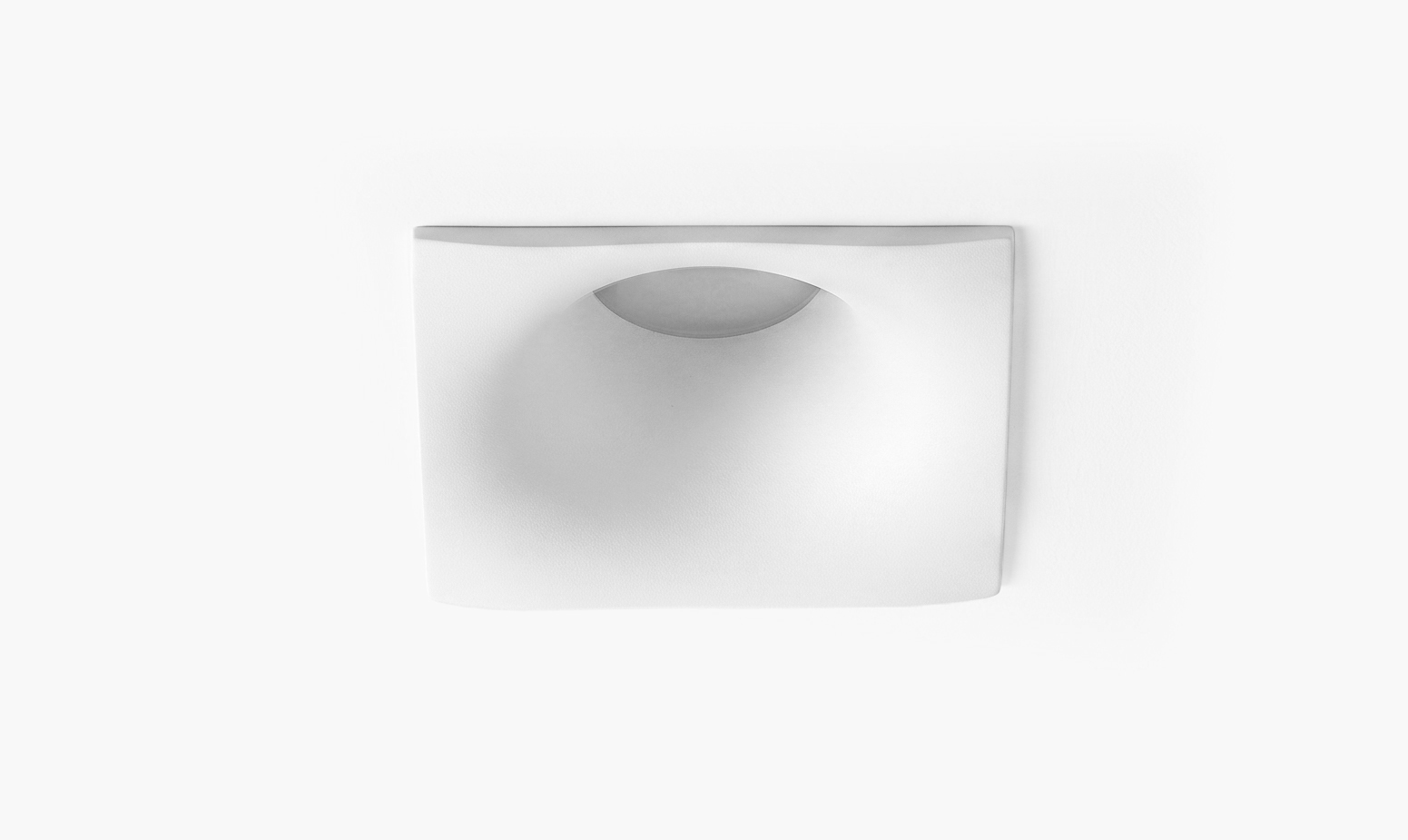 8W LED 유럽형 SQ3 사각 커브형 호른 다운라이트 4000K 아이보리빛 타공 75x75mm 정사각 매입등 렛츠