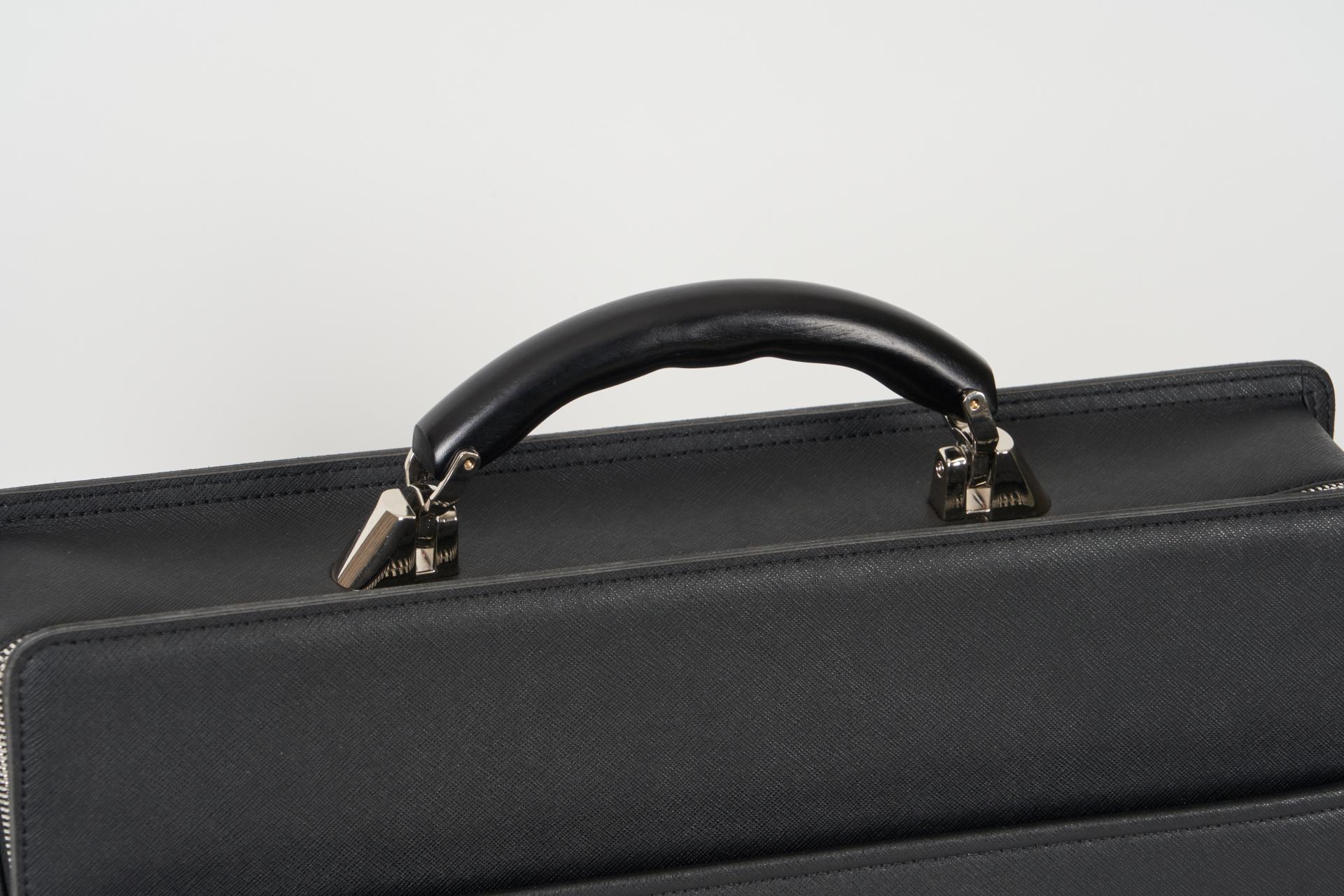 Coralreef Vaquita Briefcase (Black)