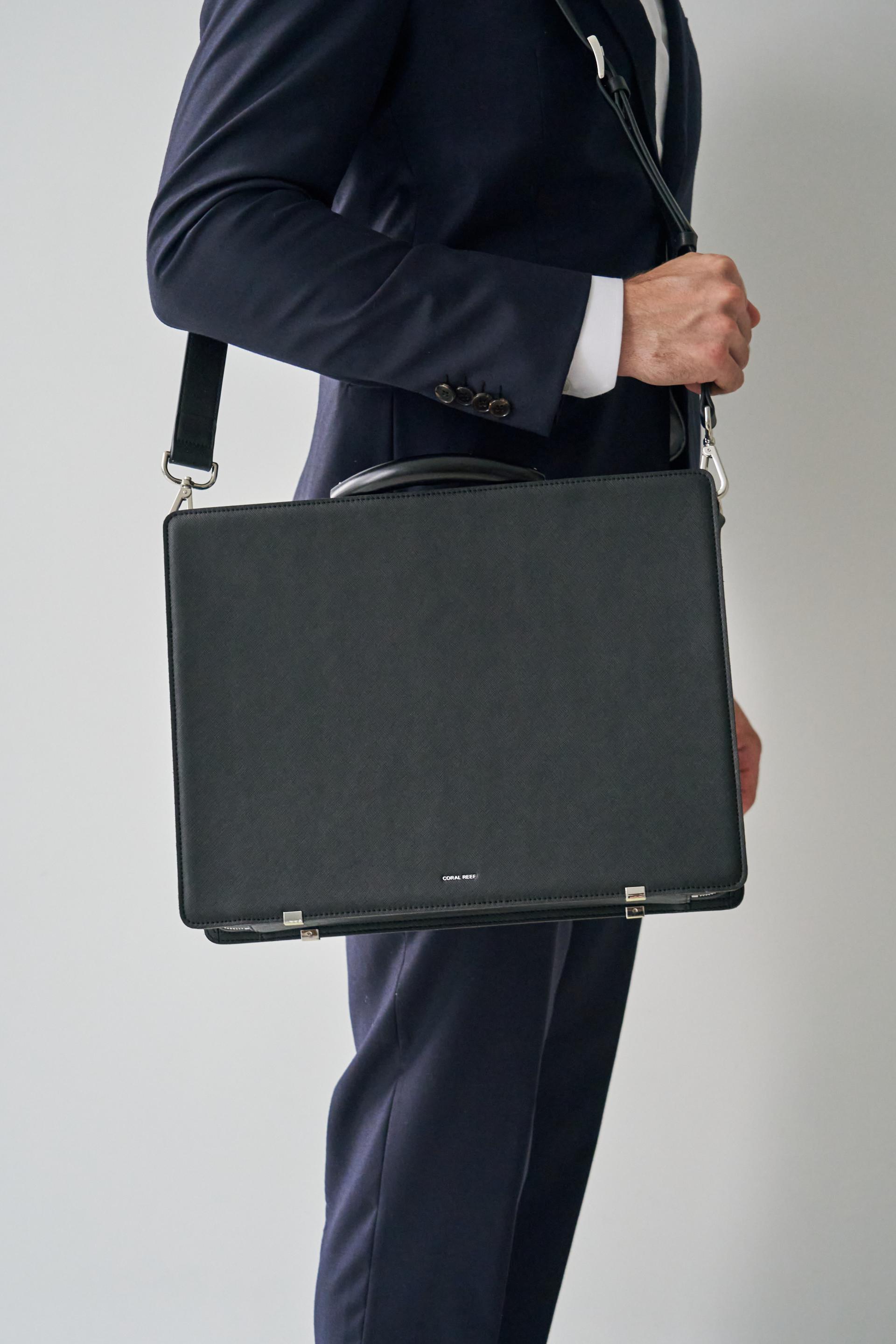 Coralreef Vaquita Briefcase (Black)
