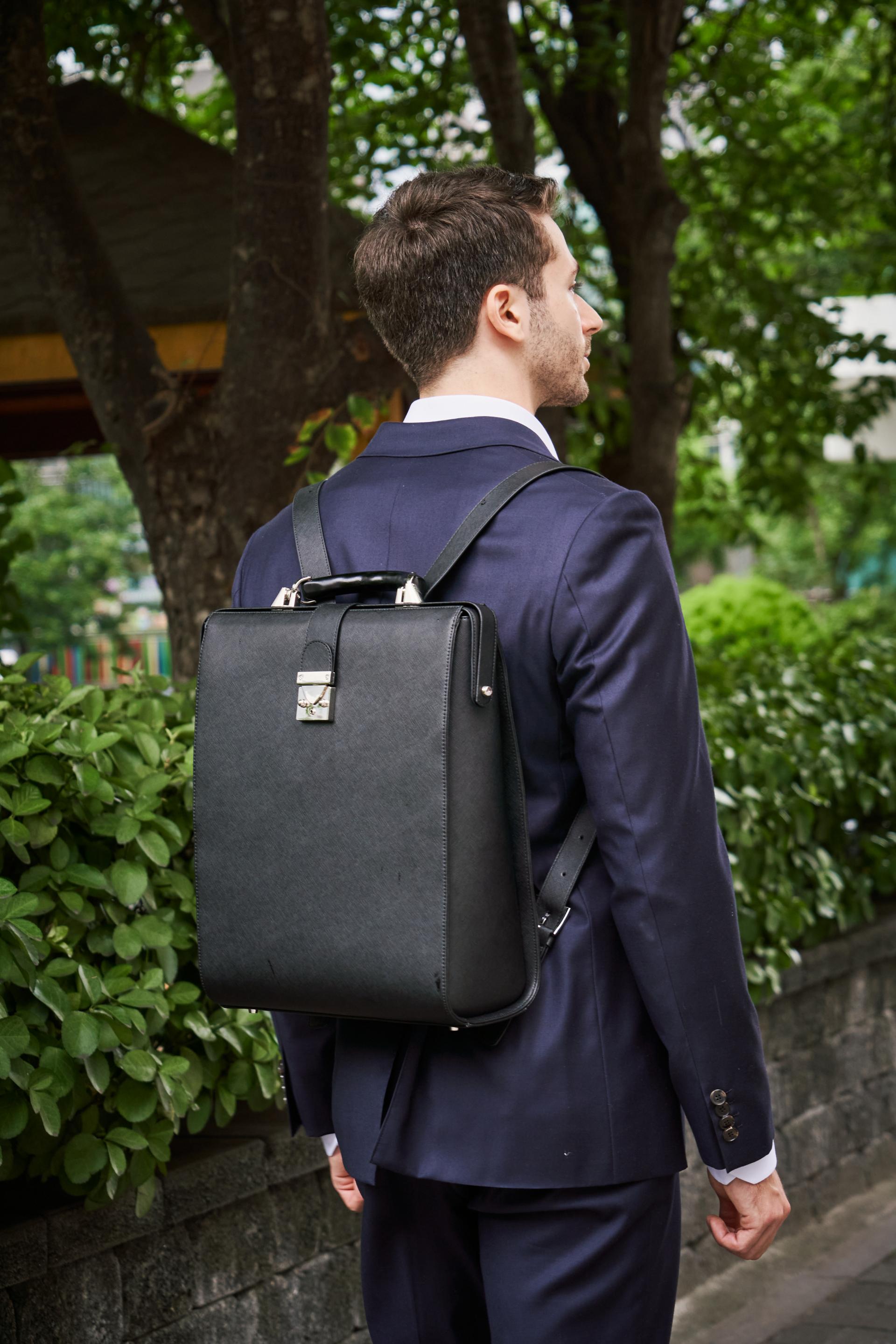 Coralreef Vaquita backpack (Black)