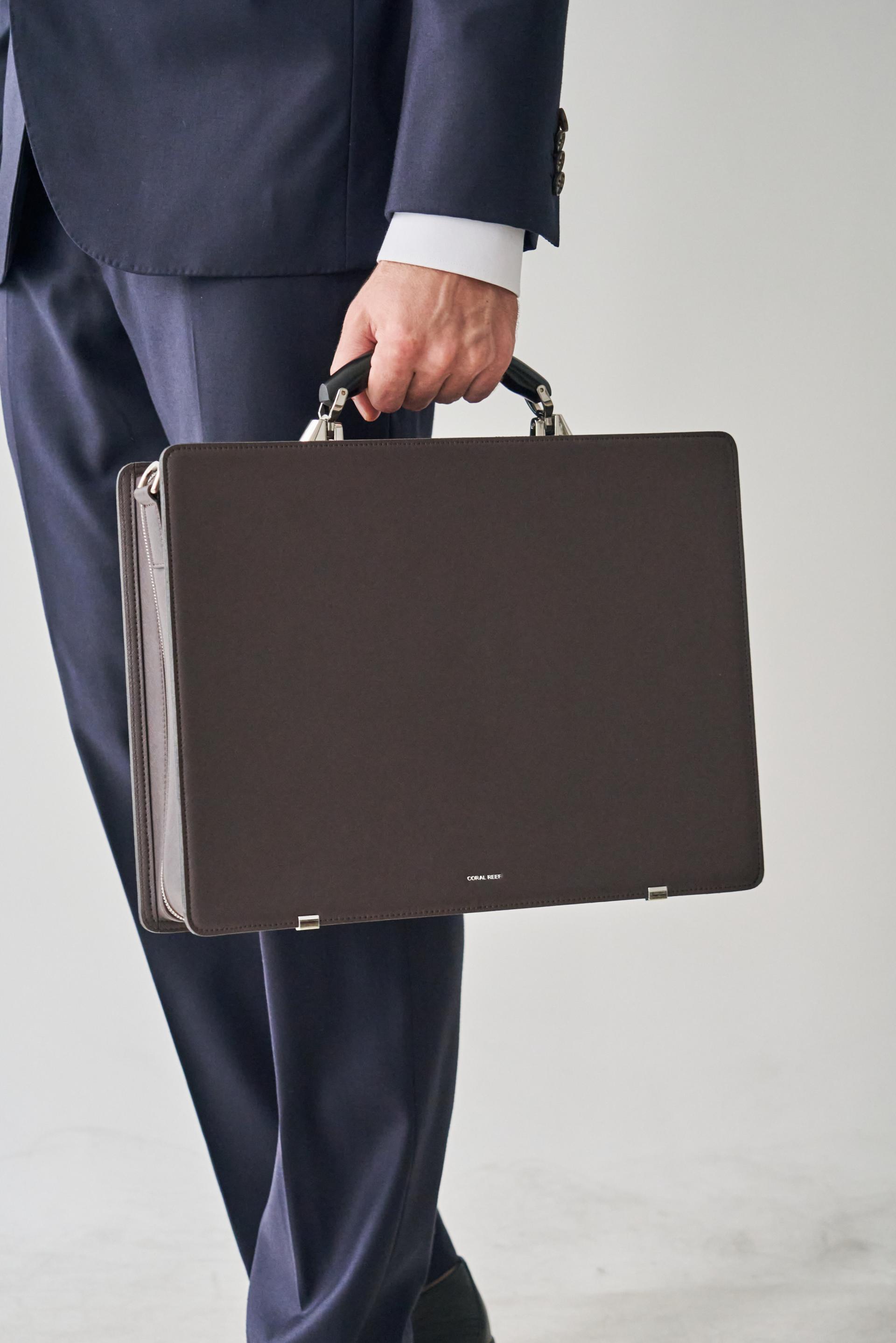 Coralreef Vaquita Briefcase (Matte Brown)