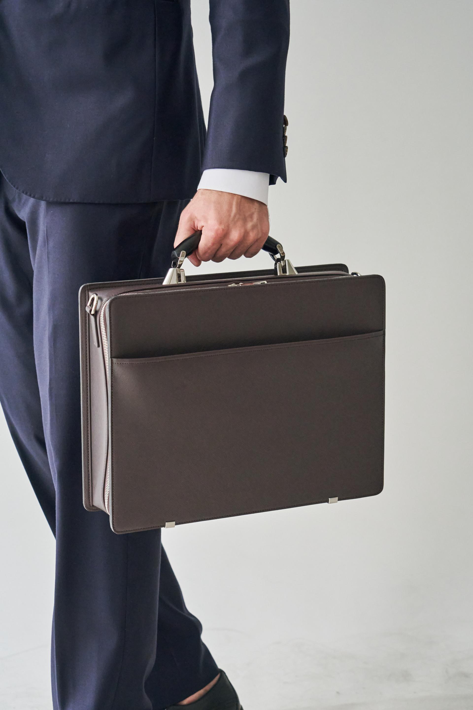 Coralreef Vaquita Briefcase (Matte Brown)