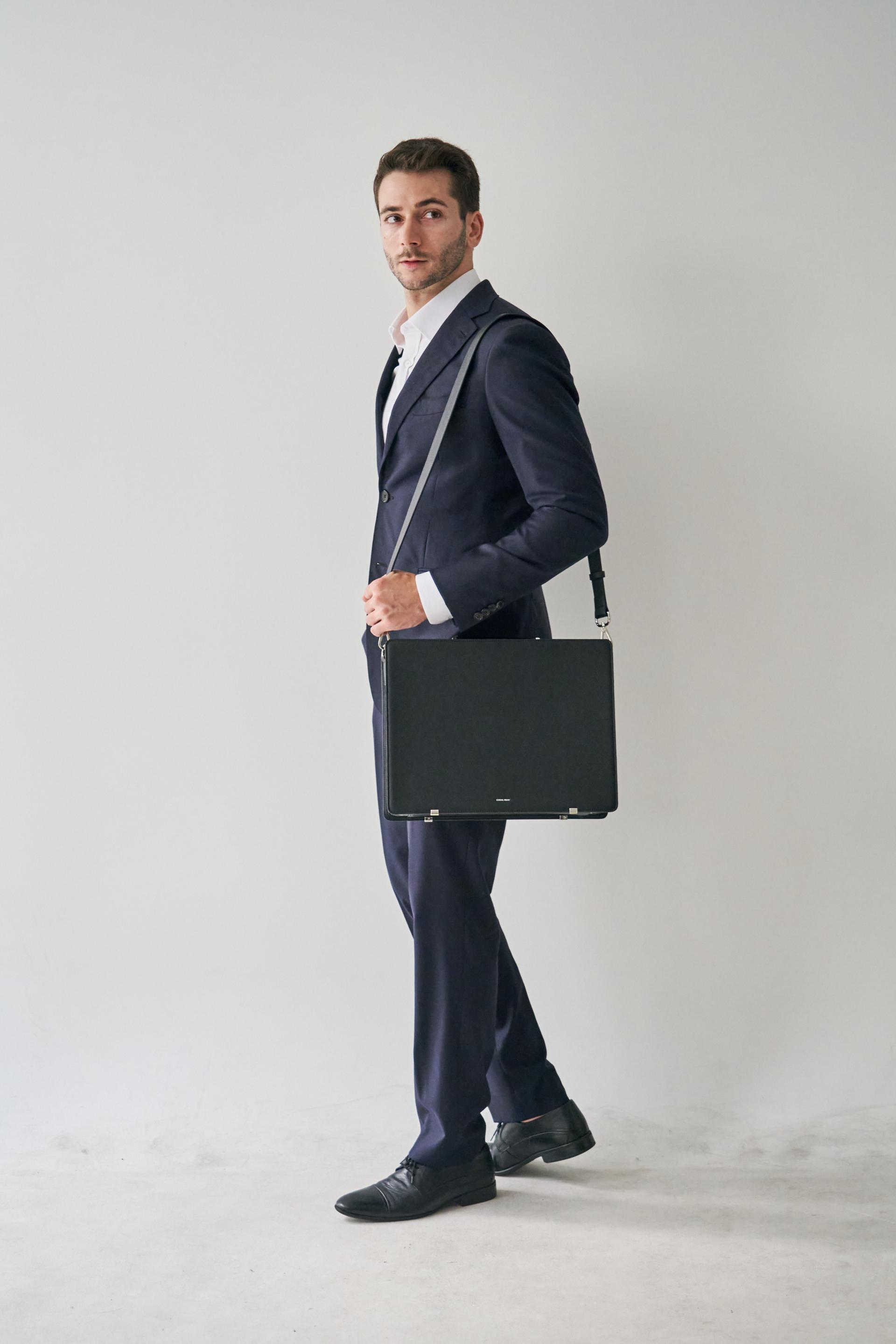 Coralreef Vaquita Briefcase (Black)