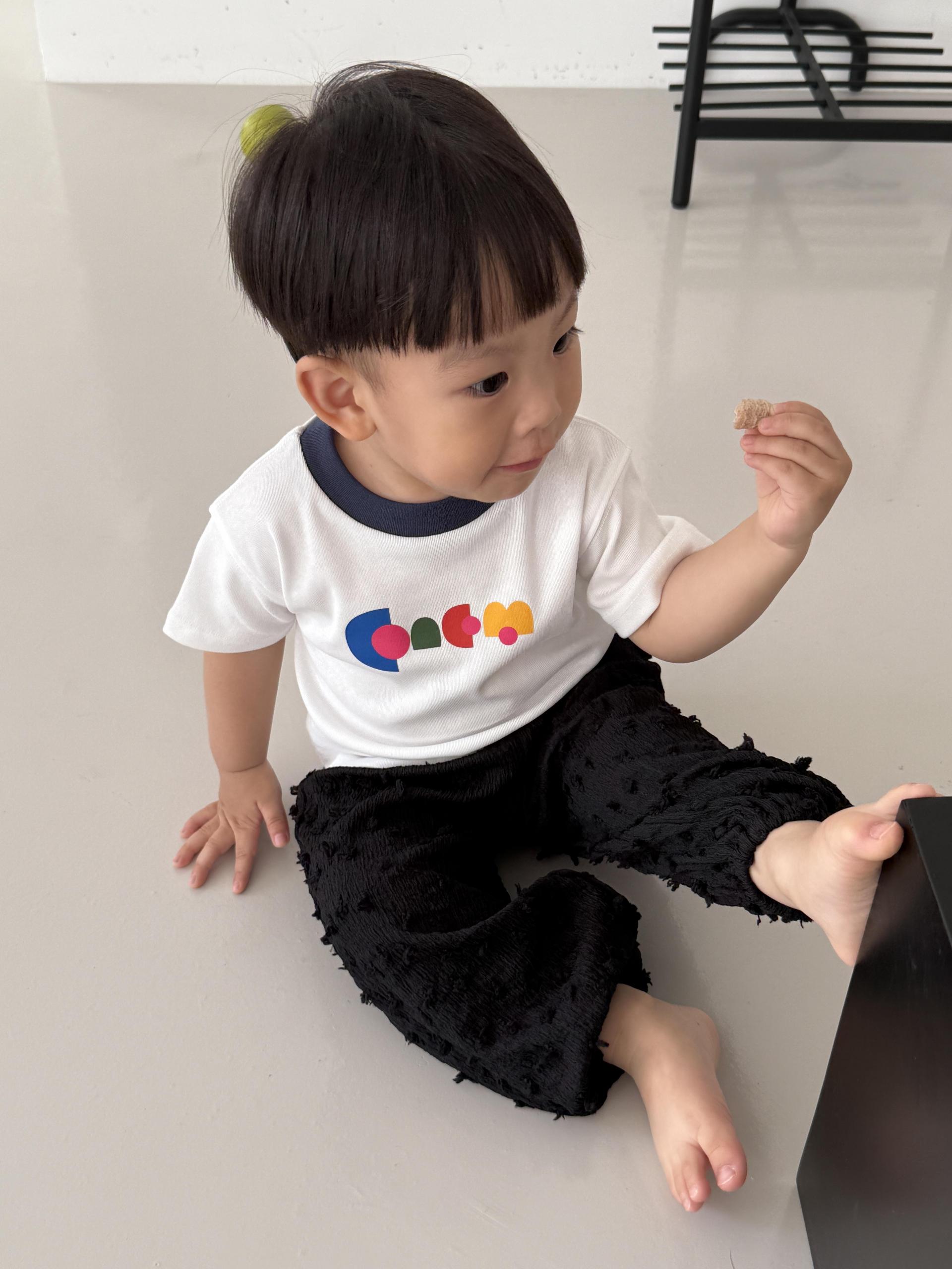 시그니처 로고티셔츠 (Signature Logo T-shirt)