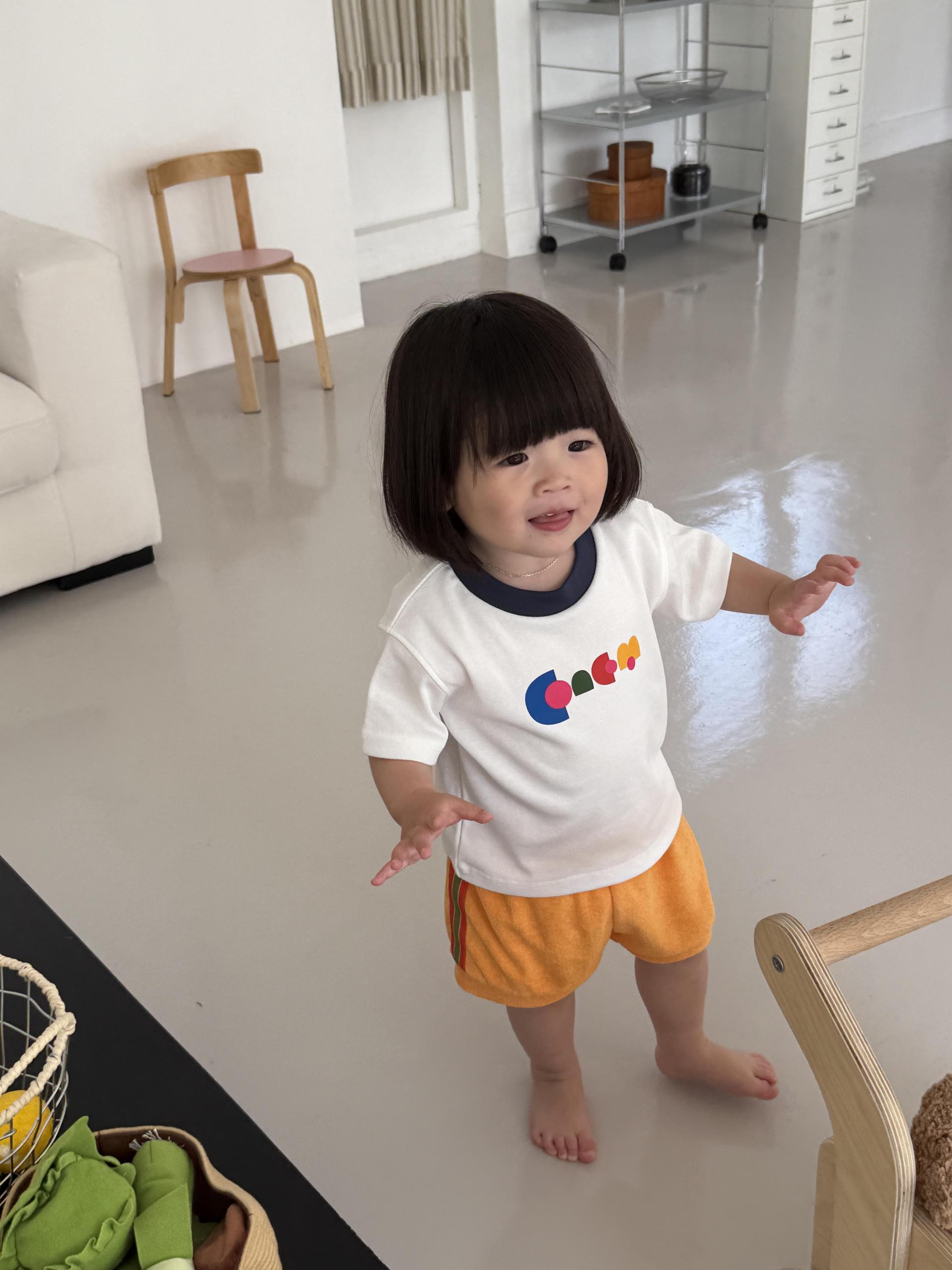 시그니처 로고티셔츠 (Signature Logo T-shirt)