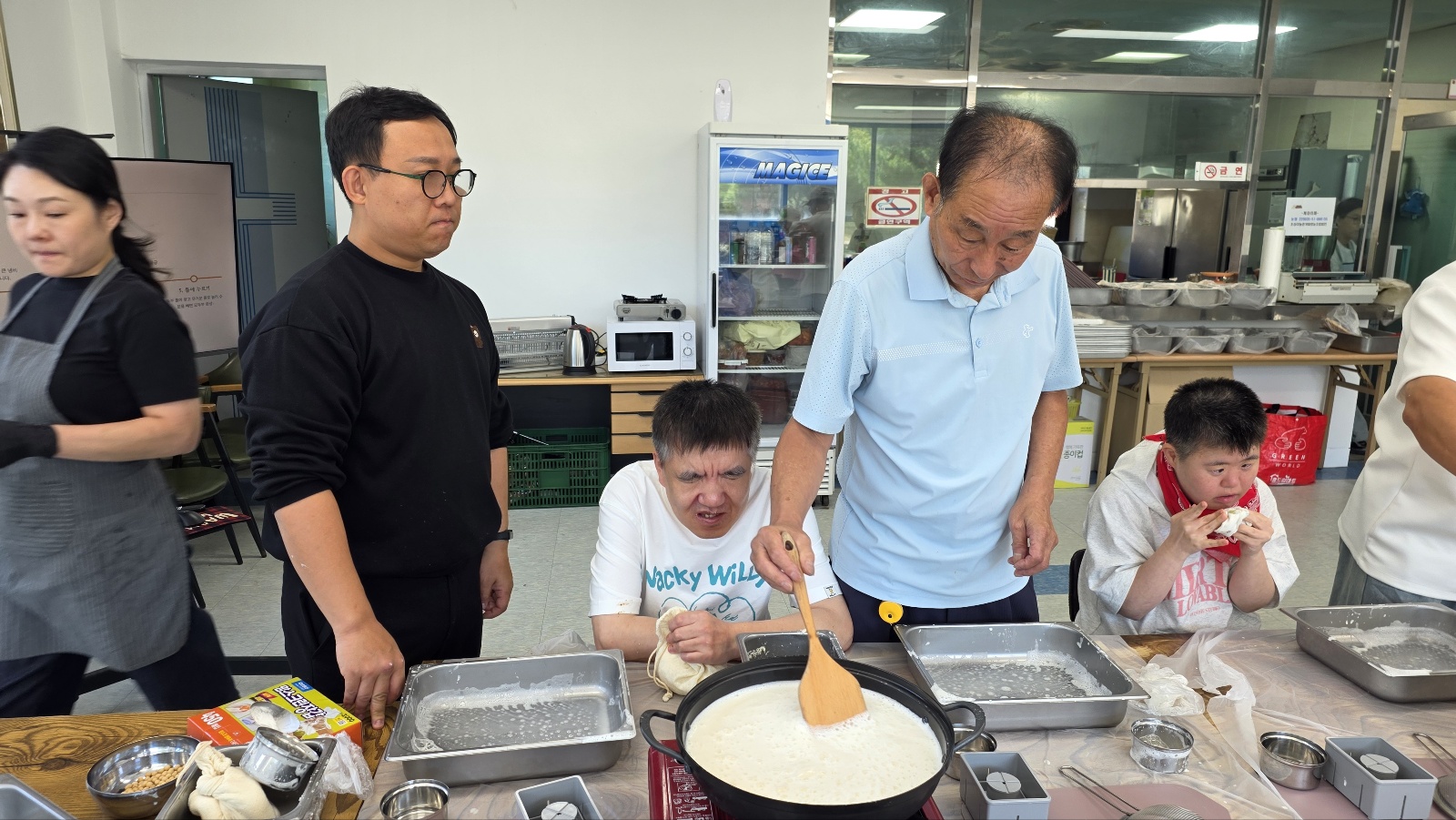 d4d87a61332c0.jpg