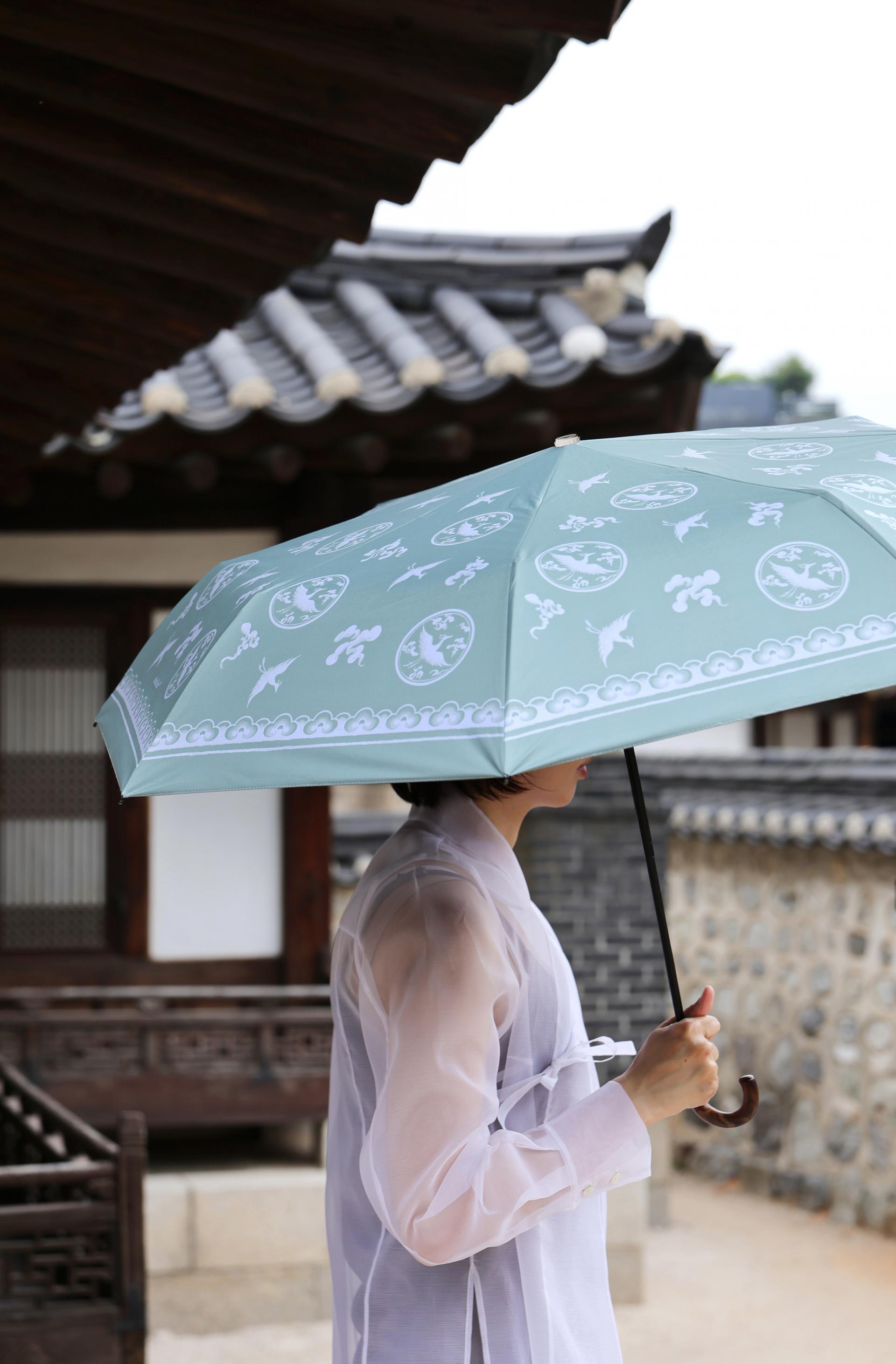 고려청자 암막 우양산 — 청화백자 3단 자외선 차단 양산