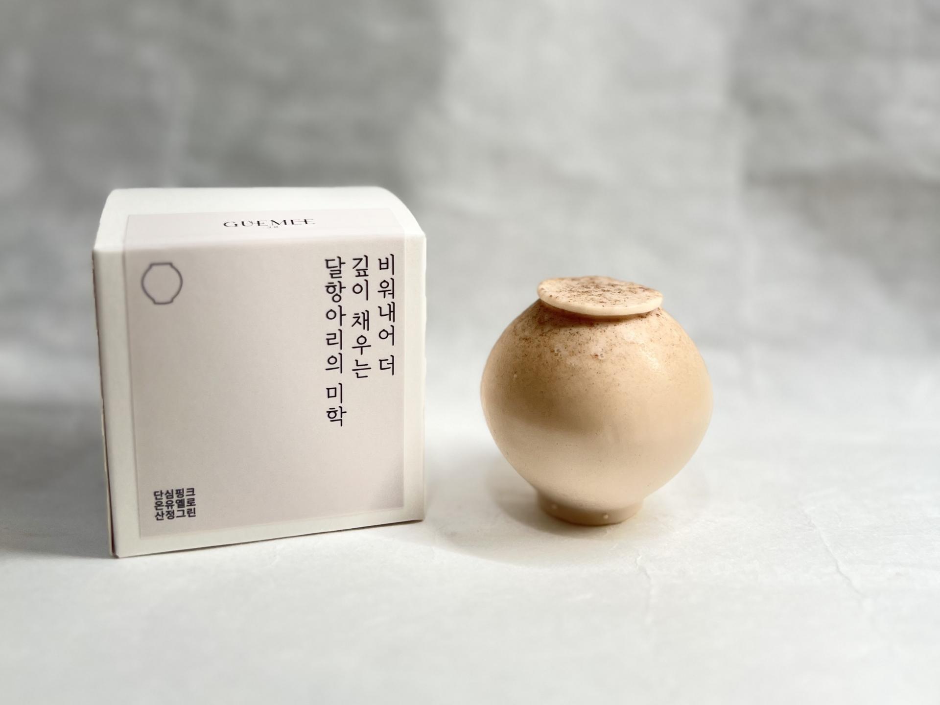 달항아리 비누 Moon jar shaped scented soap
