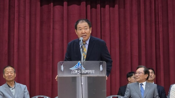 양철민 세종시태권도협회장이 대회사를 하는 모습.[사진=이주호 기자]