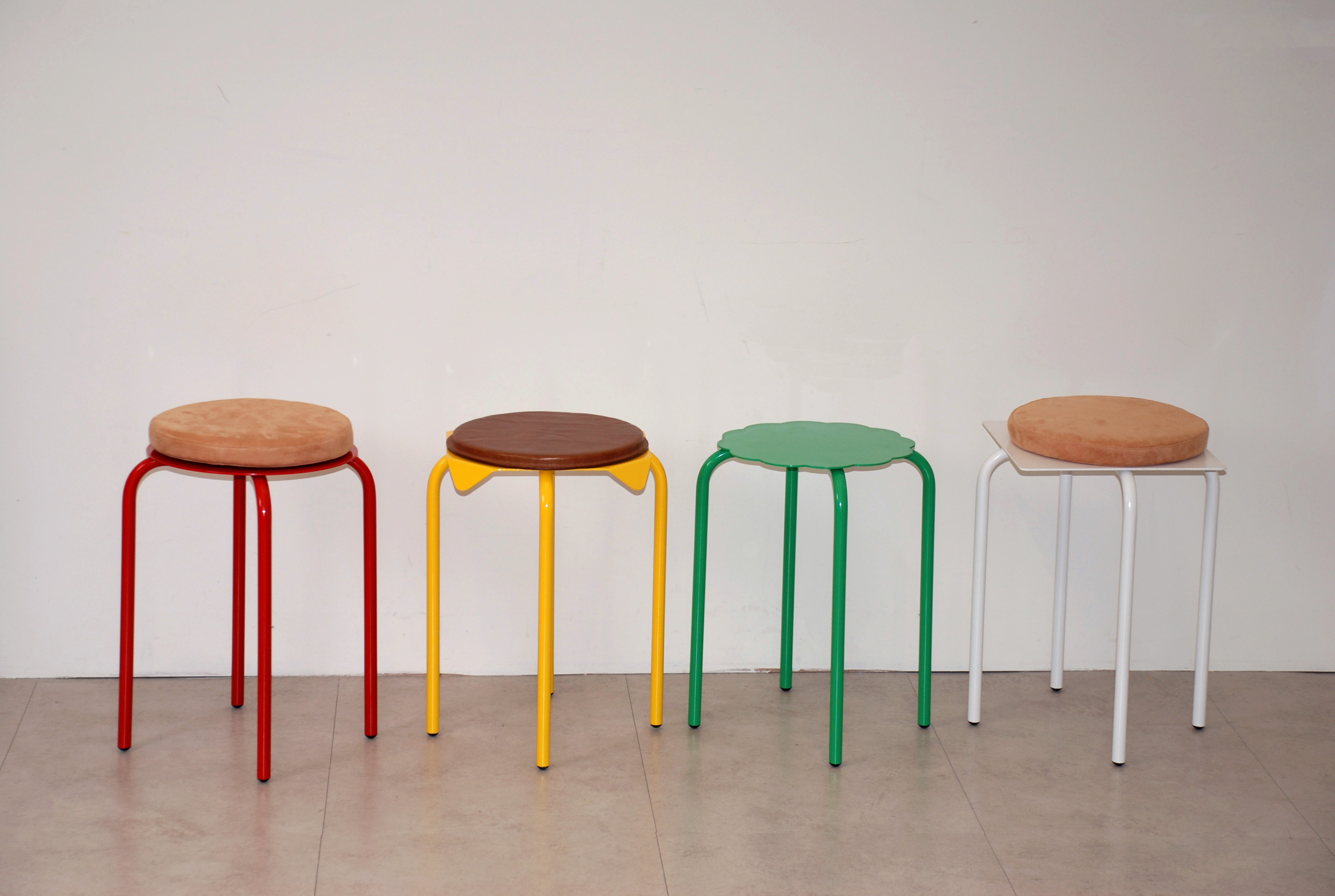 Burger Stool (4 stools)
