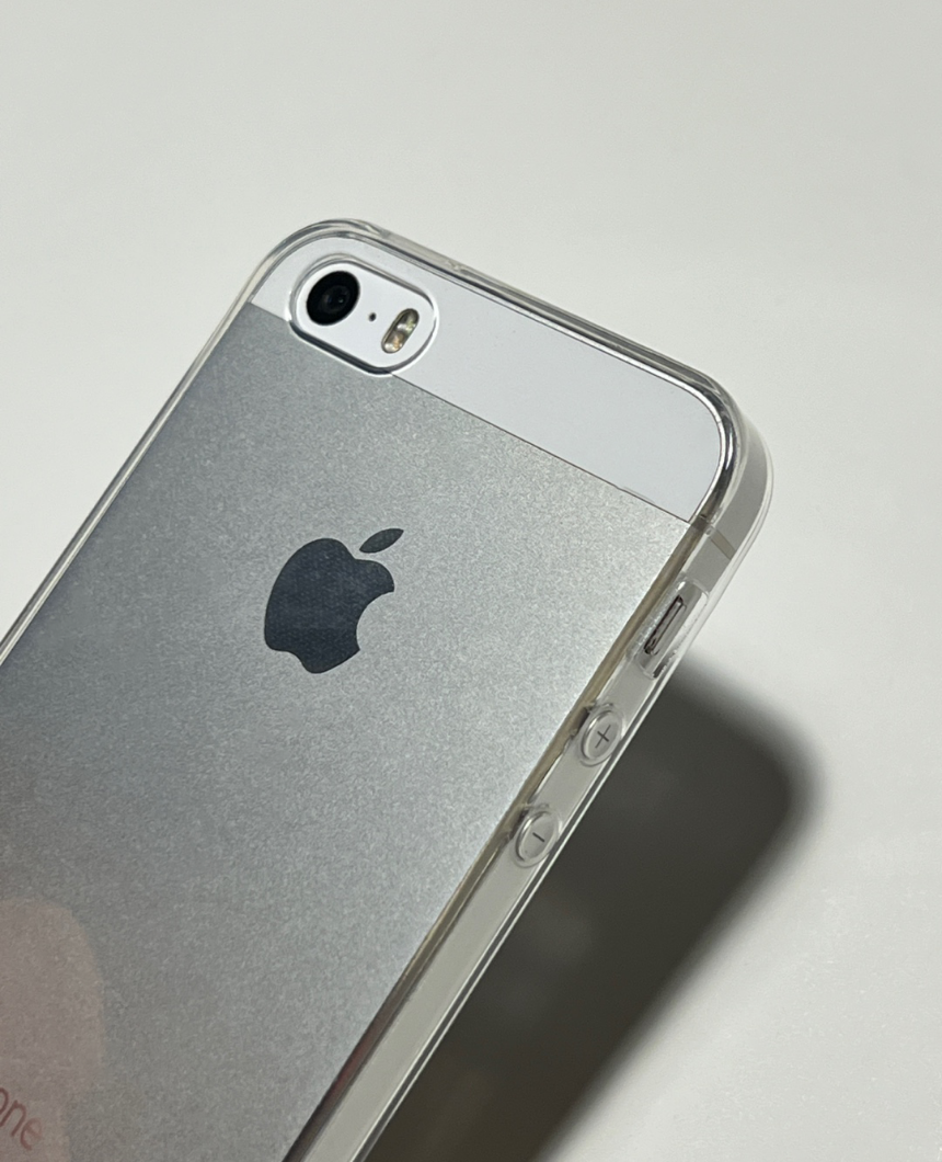 심볼릭 젤리케이스 착용샷