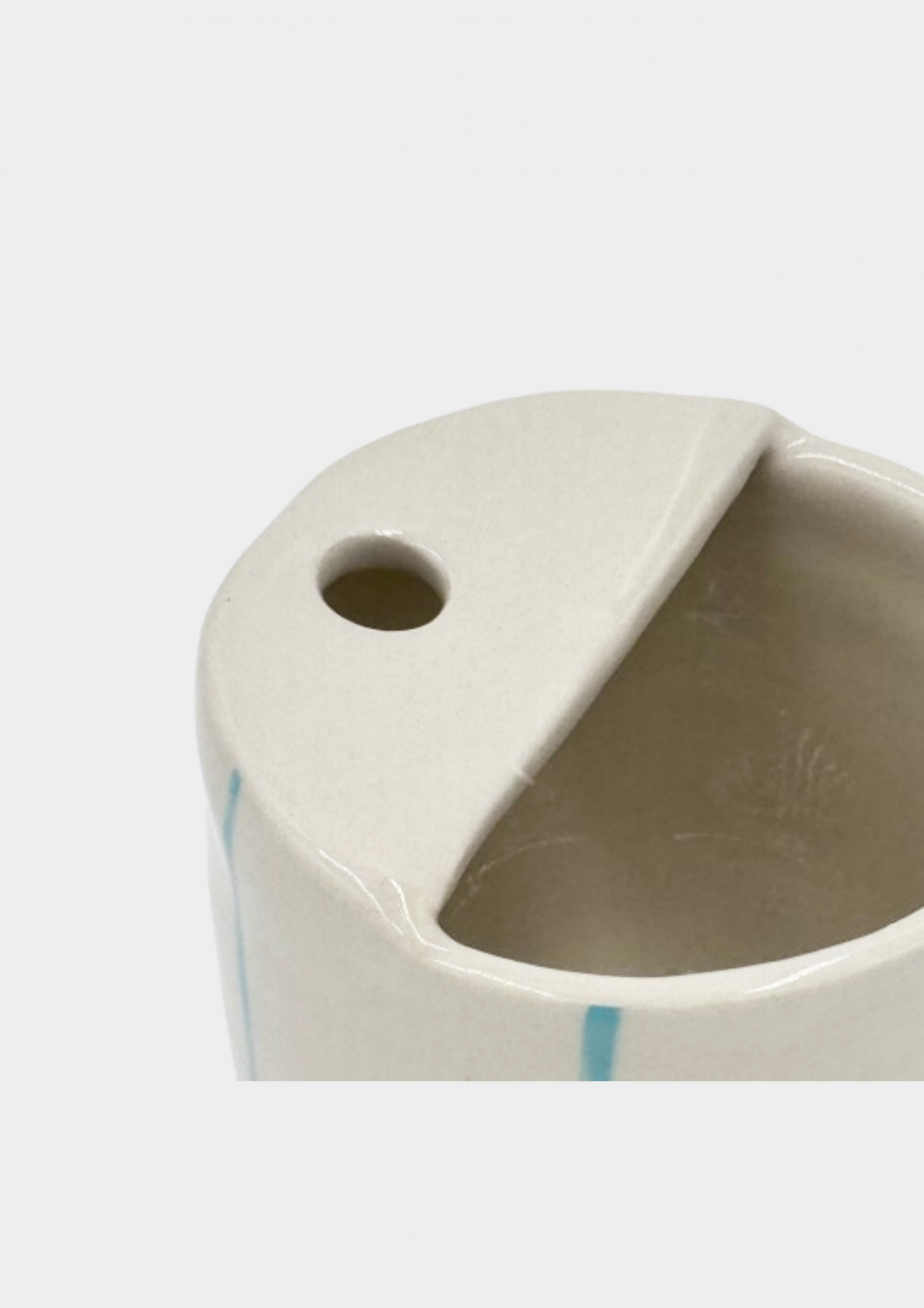 리오 리드 머그 상단 디테일샷