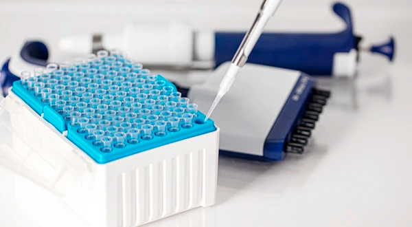 Compatible with rainin pipettors.